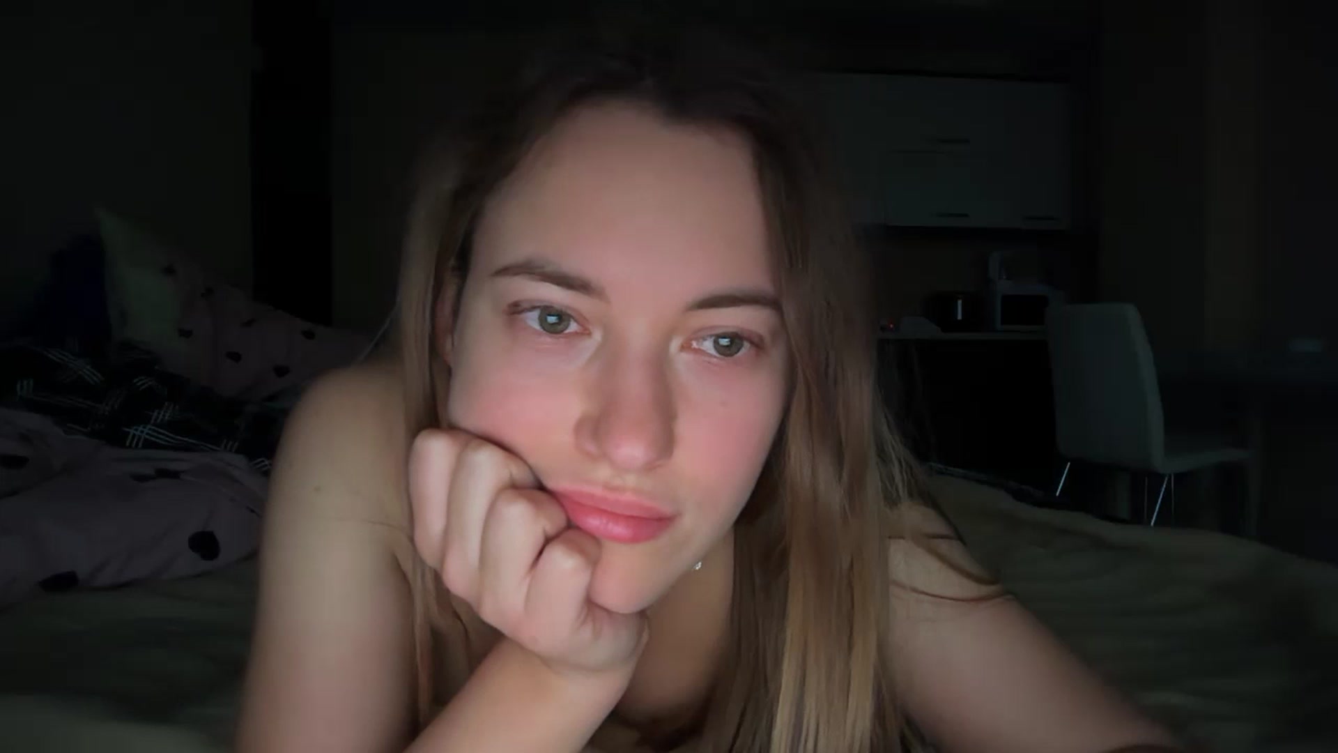 Gallery image thumbnail from SkySunFlower's myfreecams stream on, 01/12/2025, 12:17 image 1 of 20