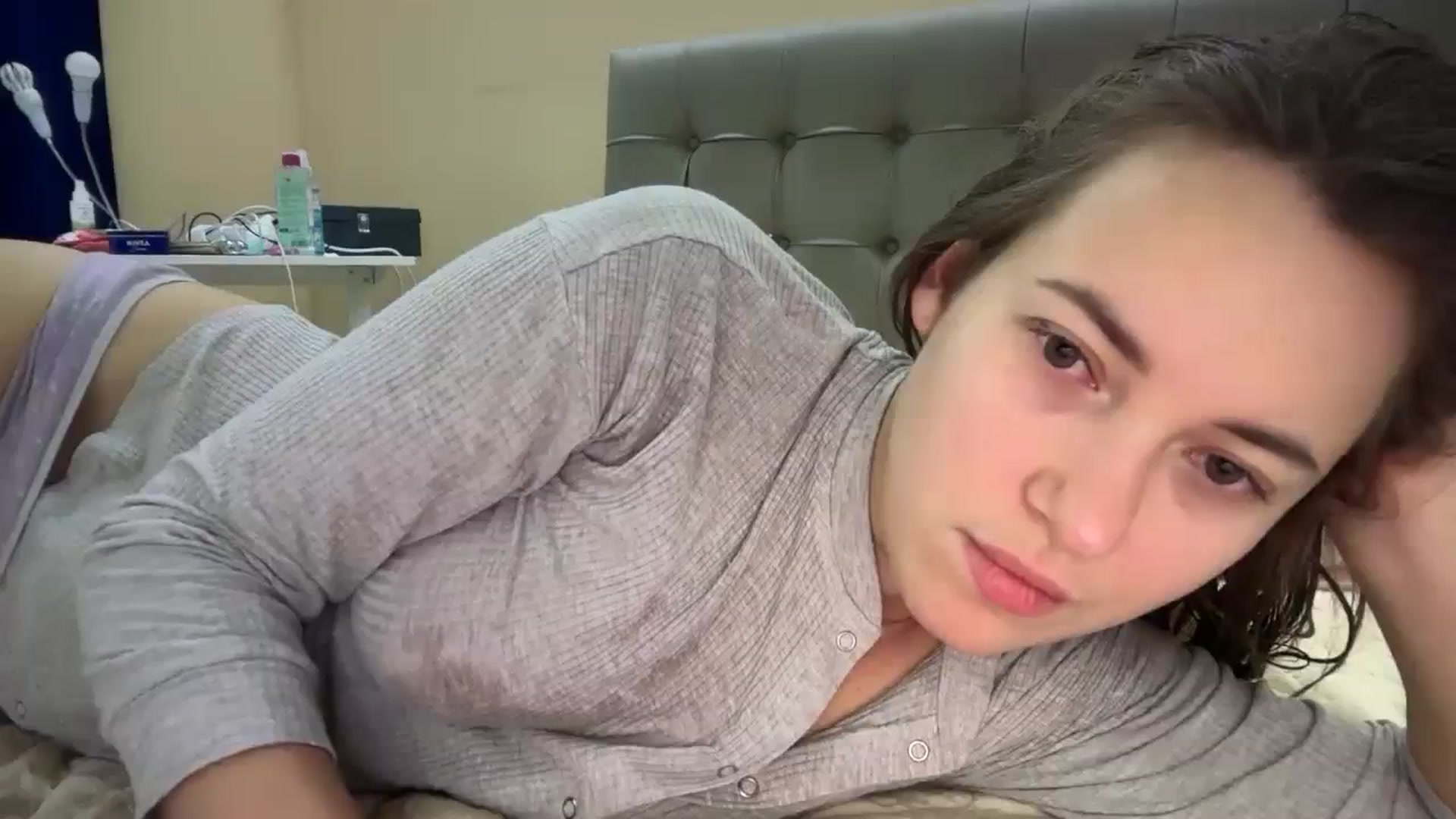 Gallery image thumbnail from SkySunFlower's myfreecams stream on, 01/12/2025, 13:01 image 14 of 20