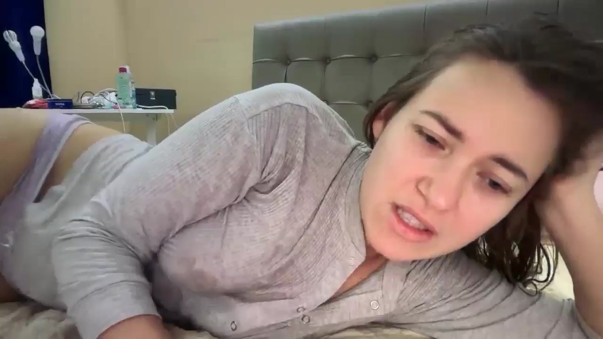 Gallery image thumbnail from SkySunFlower's myfreecams stream on, 01/12/2025, 13:01 image 15 of 20