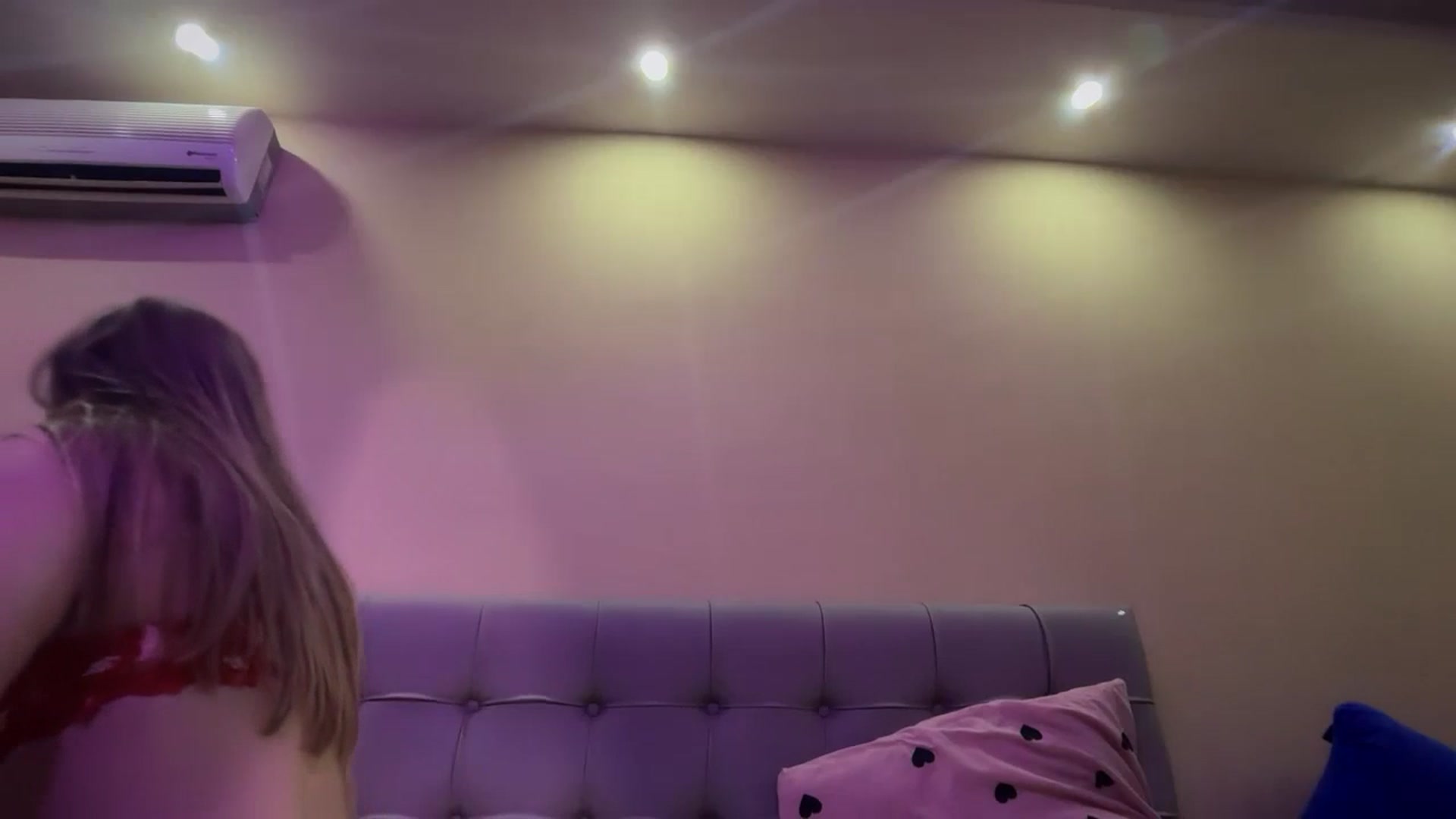 Gallery image thumbnail from SkySunFlower's myfreecams stream on, 01/16/2025, 19:05 image 10 of 20