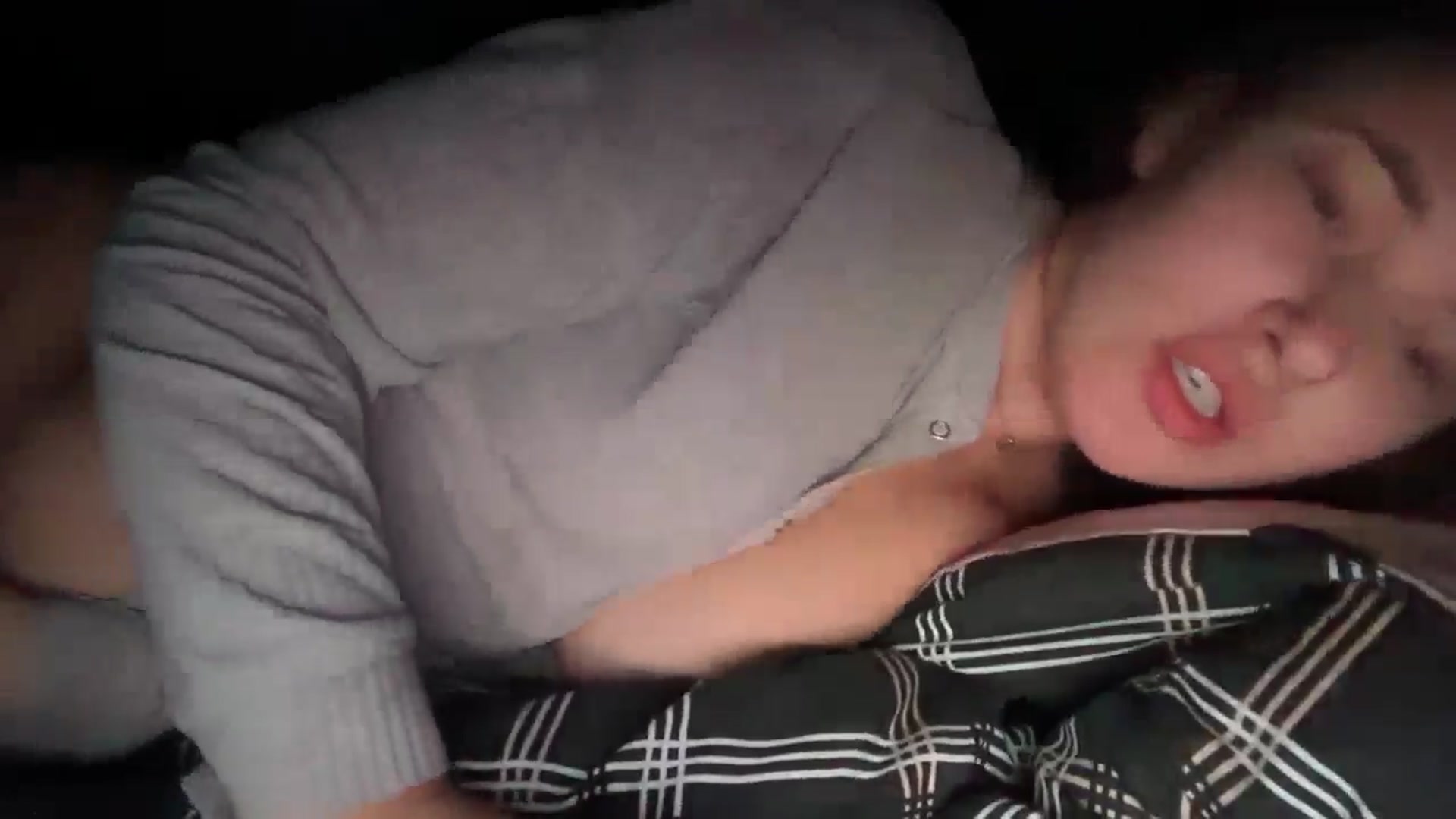 Gallery image thumbnail from SkySunFlower's myfreecams stream on, 01/17/2025, 03:07 image 4 of 20