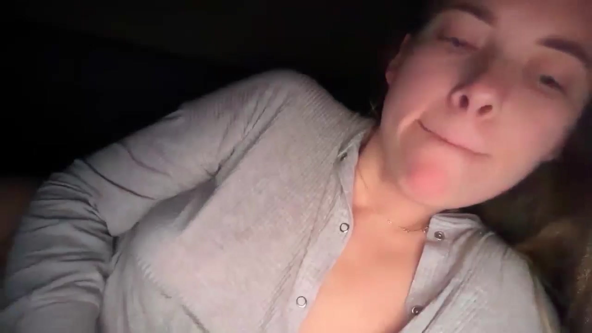 Gallery image thumbnail from SkySunFlower's myfreecams stream on, 01/17/2025, 03:07 image 15 of 20