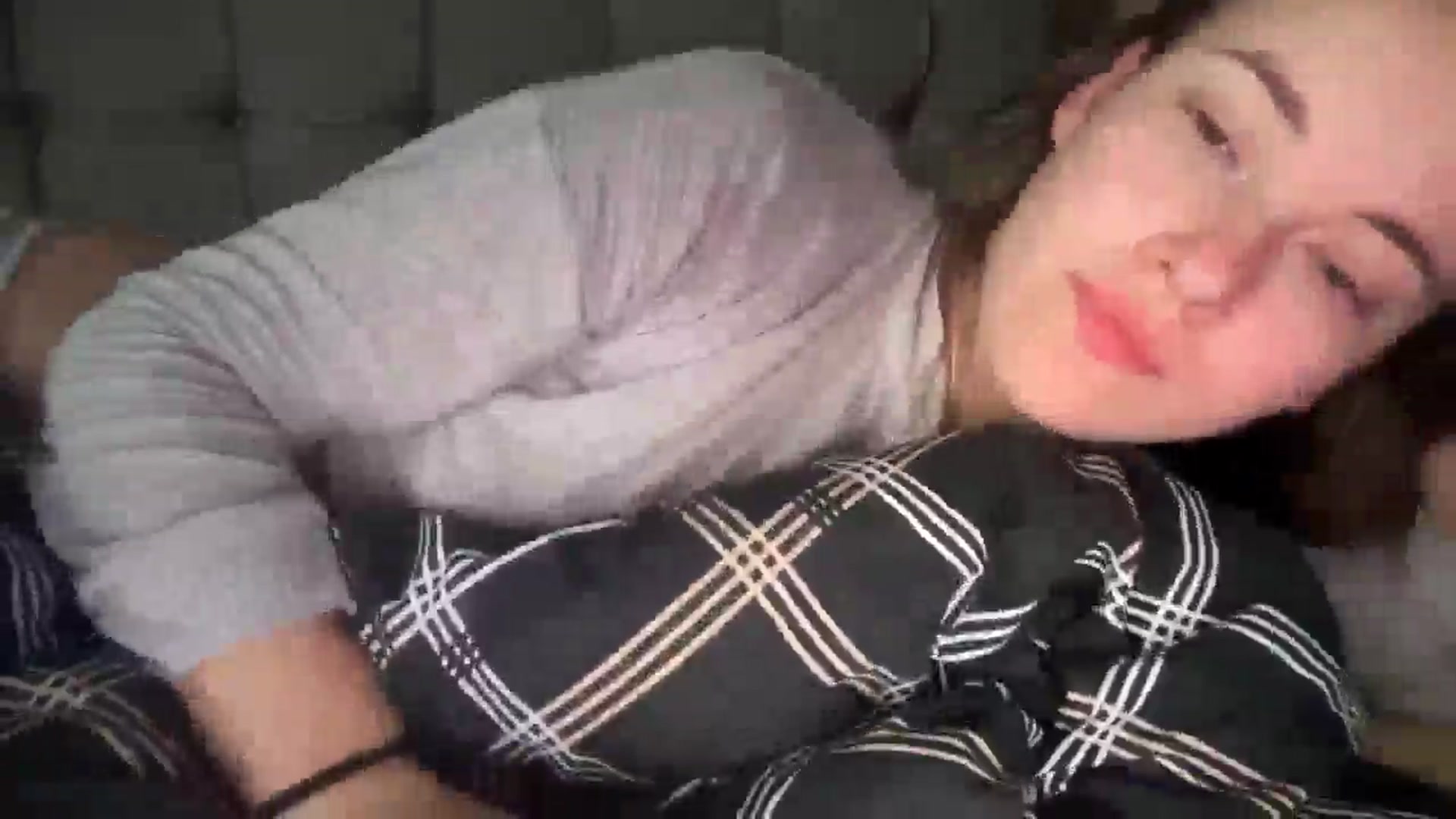Gallery image thumbnail from SkySunFlower's myfreecams stream on, 01/18/2025, 11:43 image 3 of 20