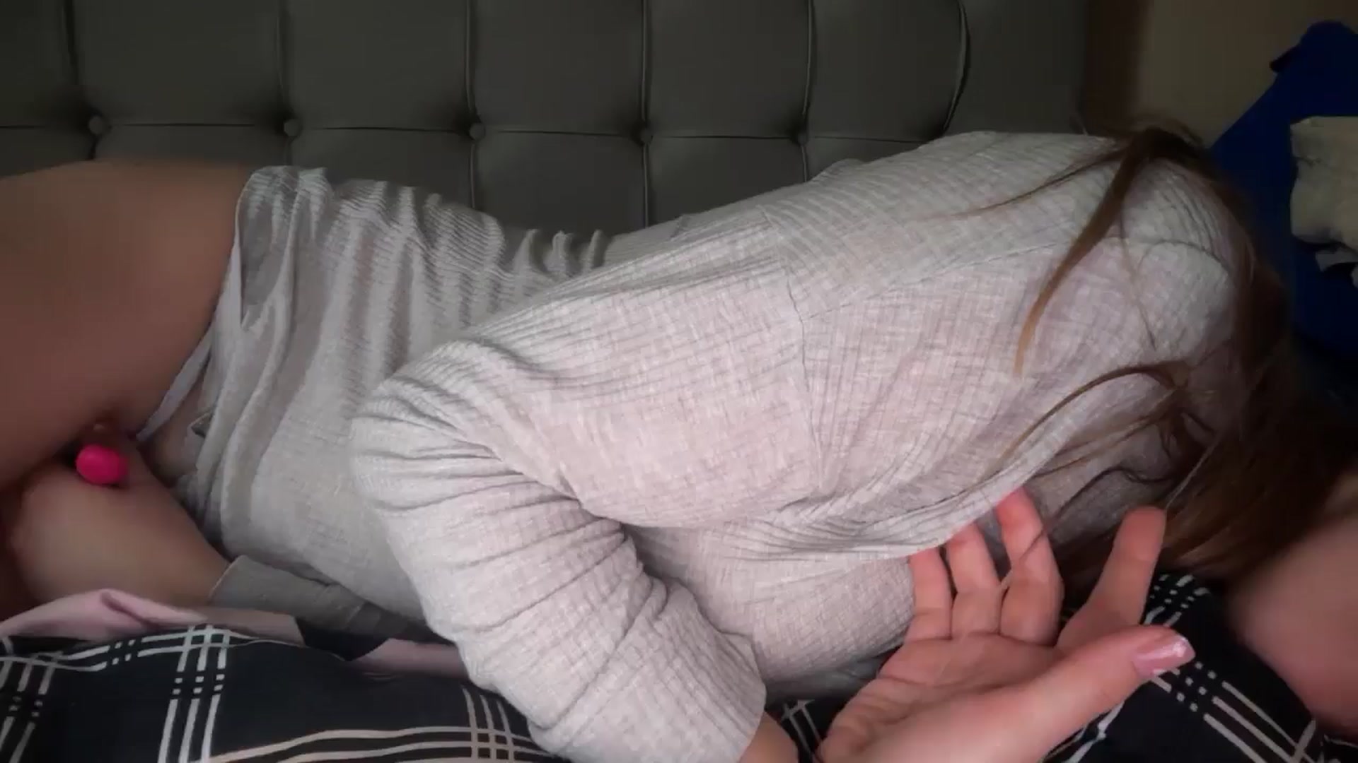 Gallery image thumbnail from SkySunFlower's myfreecams stream on, 01/18/2025, 11:43 image 10 of 20
