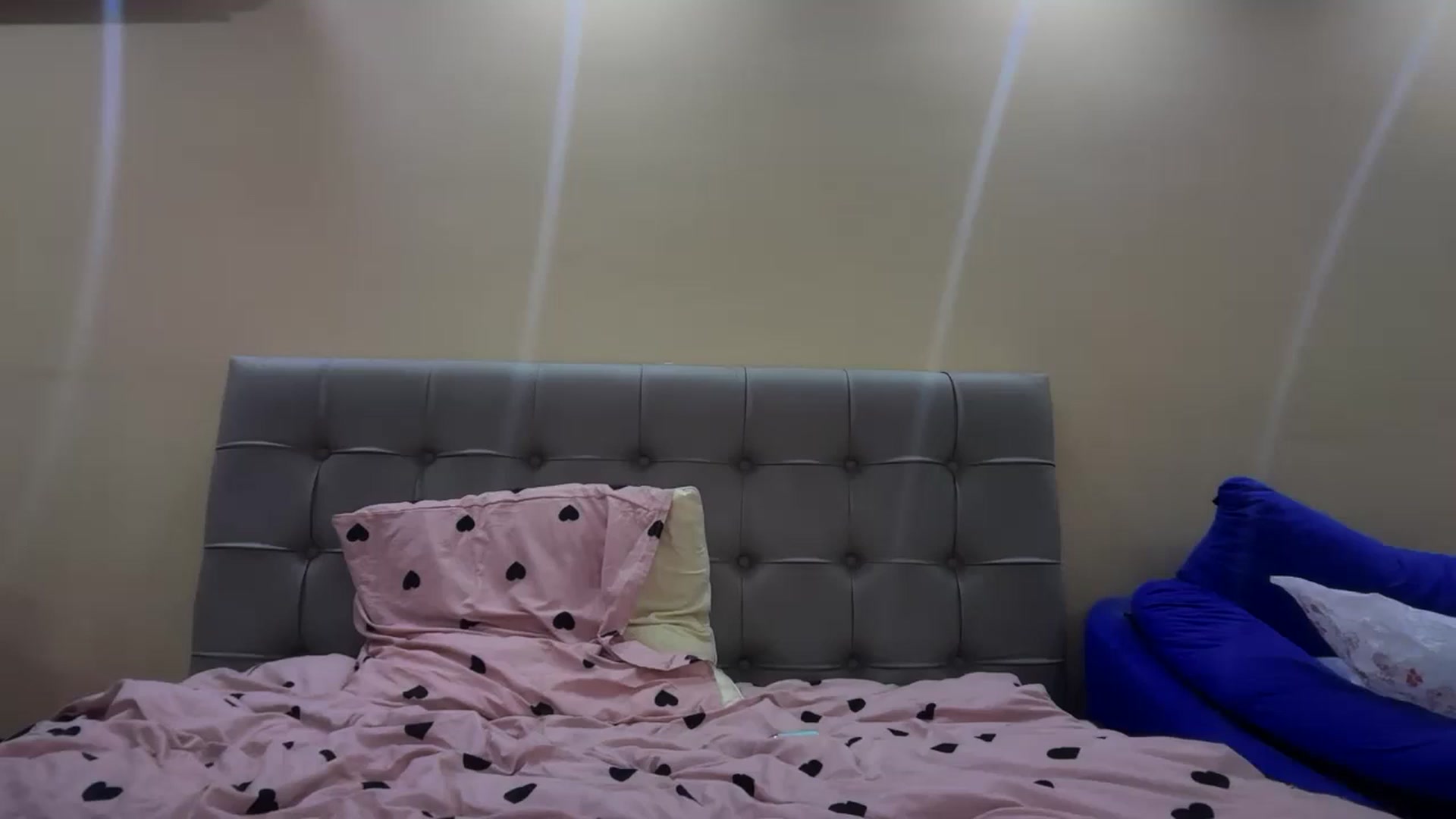 Gallery image thumbnail from SkySunFlower's myfreecams stream on, 01/19/2025, 20:58 image 10 of 20