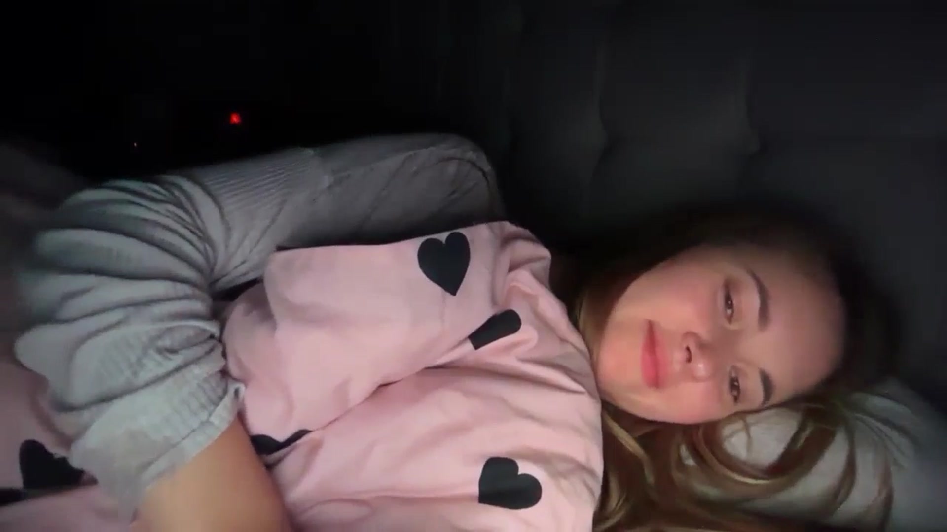 Gallery image thumbnail from SkySunFlower's myfreecams stream on, 01/21/2025, 03:54 image 9 of 20