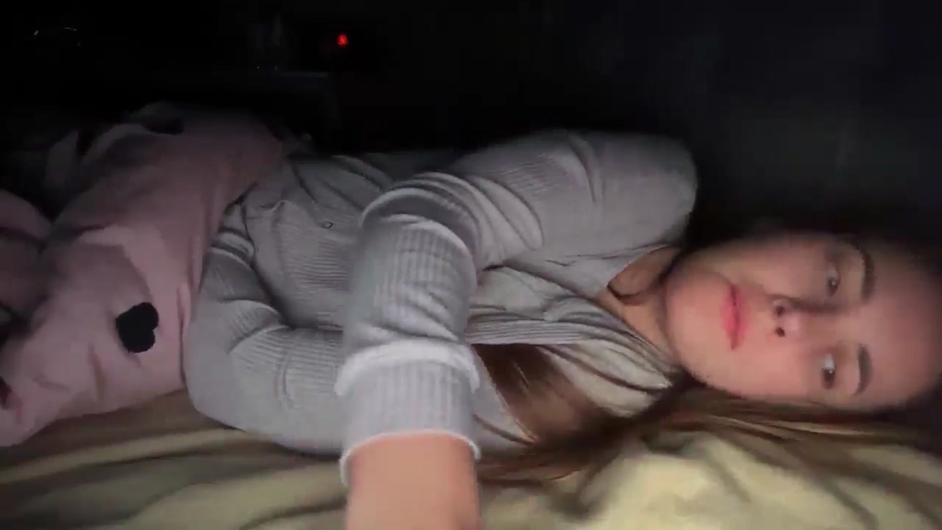 Gallery image thumbnail from SkySunFlower's myfreecams stream on, 01/21/2025, 03:54 image 16 of 20