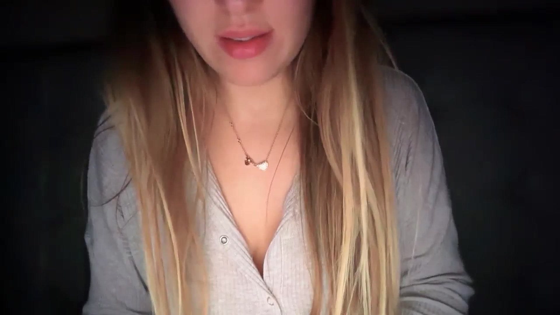 Gallery image thumbnail from SkySunFlower's myfreecams stream on, 01/21/2025, 03:54 image 3 of 20