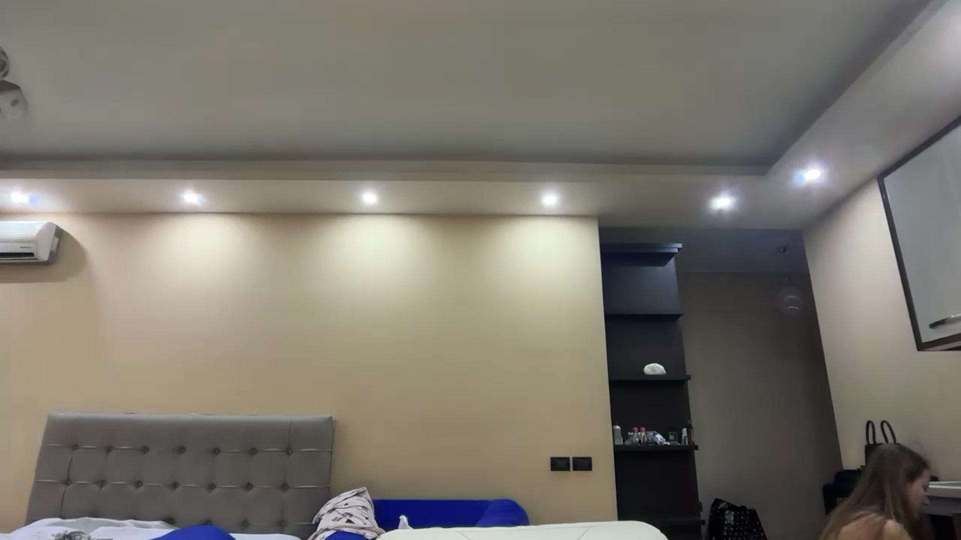 Gallery image thumbnail from SkySunFlower's myfreecams stream on, 01/27/2025, 24:01 image 20 of 20