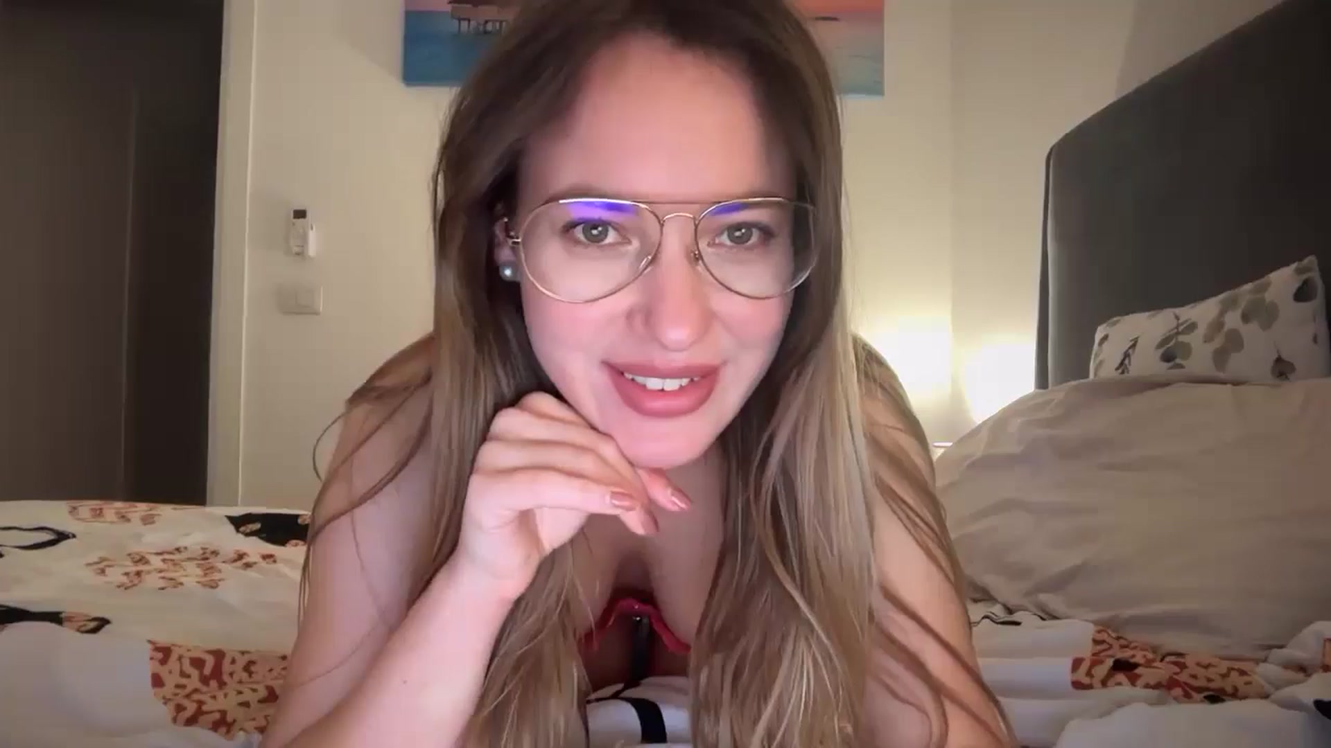 Gallery image thumbnail from SkySunFlower's myfreecams stream on, 03/03/2025, 05:12 image 13 of 20