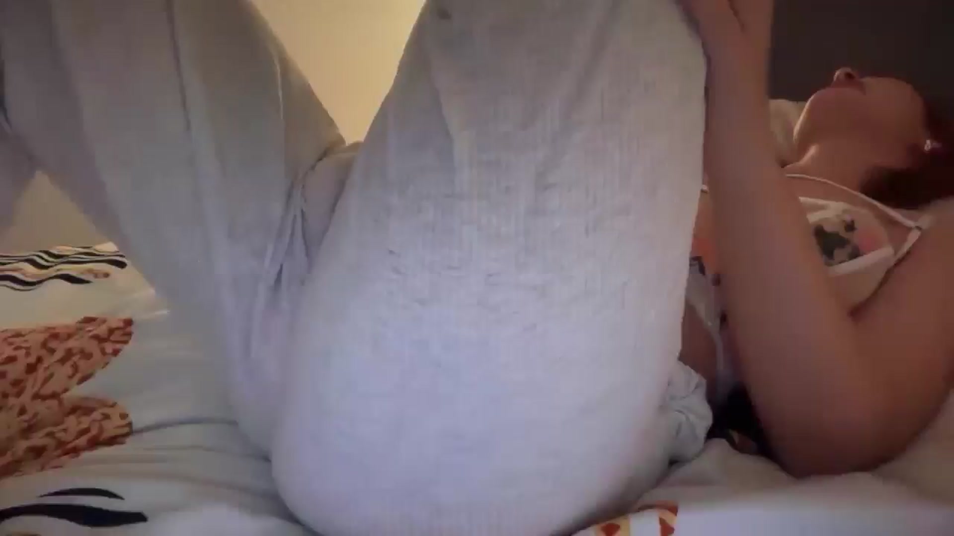 Gallery image thumbnail from SkySunFlower's myfreecams stream on, 03/05/2025, 20:28 image 10 of 20