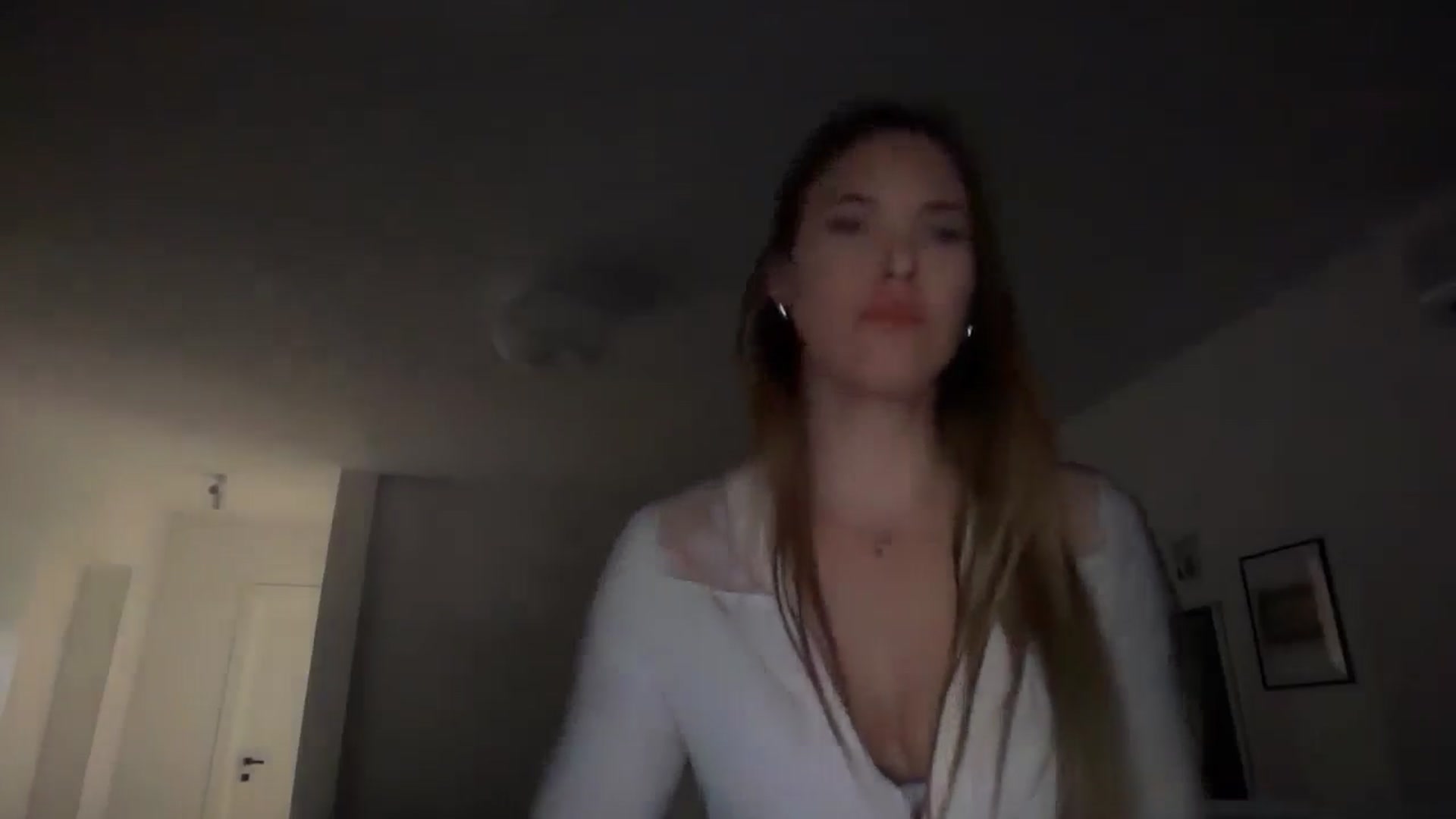 Gallery image thumbnail from SkySunFlower's myfreecams stream on, 03/09/2025, 02:08 image 4 of 20