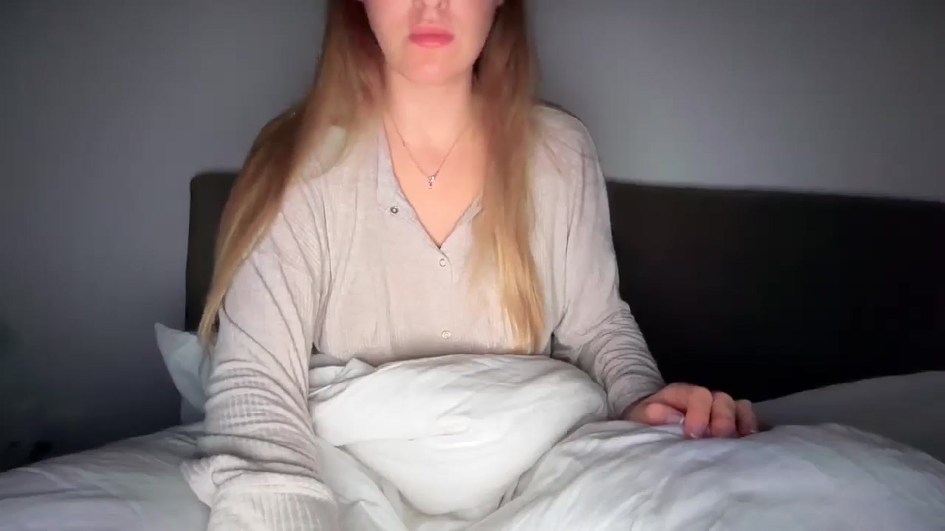 Gallery image thumbnail from SkySunFlower's myfreecams stream on, 03/11/2025, 06:02 image 18 of 20