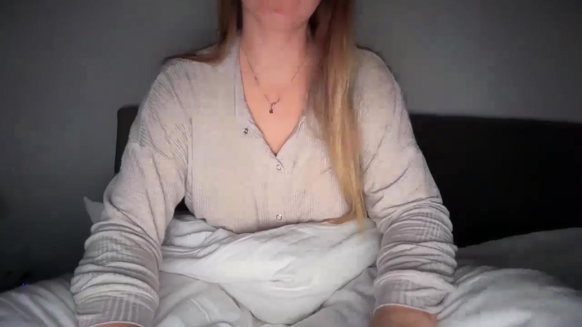 Gallery image thumbnail from SkySunFlower's myfreecams stream on, 03/11/2025, 06:02 image 14 of 20