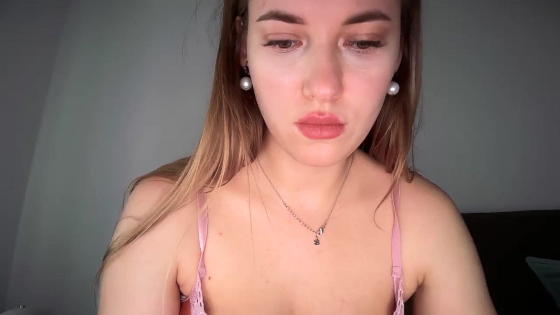 Gallery image thumbnail from SkySunFlower's myfreecams stream on, 03/12/2025, 15:54 image 11 of 20
