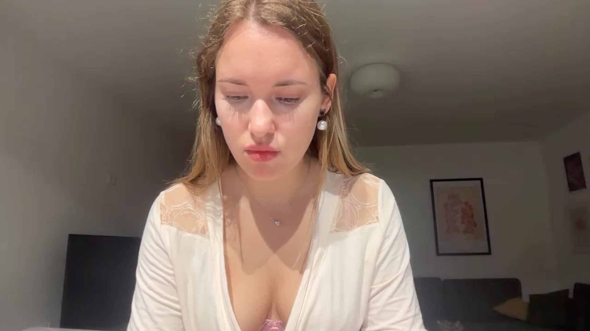 Gallery image thumbnail from SkySunFlower's myfreecams stream on, 03/12/2025, 20:33 image 7 of 20