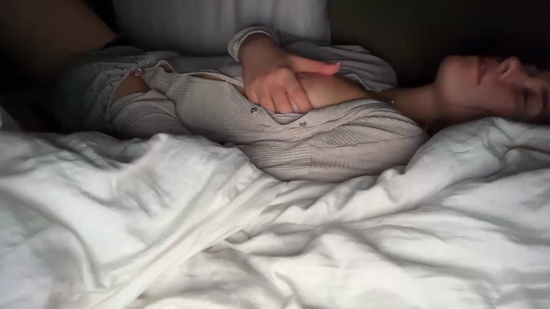 Gallery image thumbnail from SkySunFlower's myfreecams stream on, 03/17/2025, 05:34 image 16 of 20