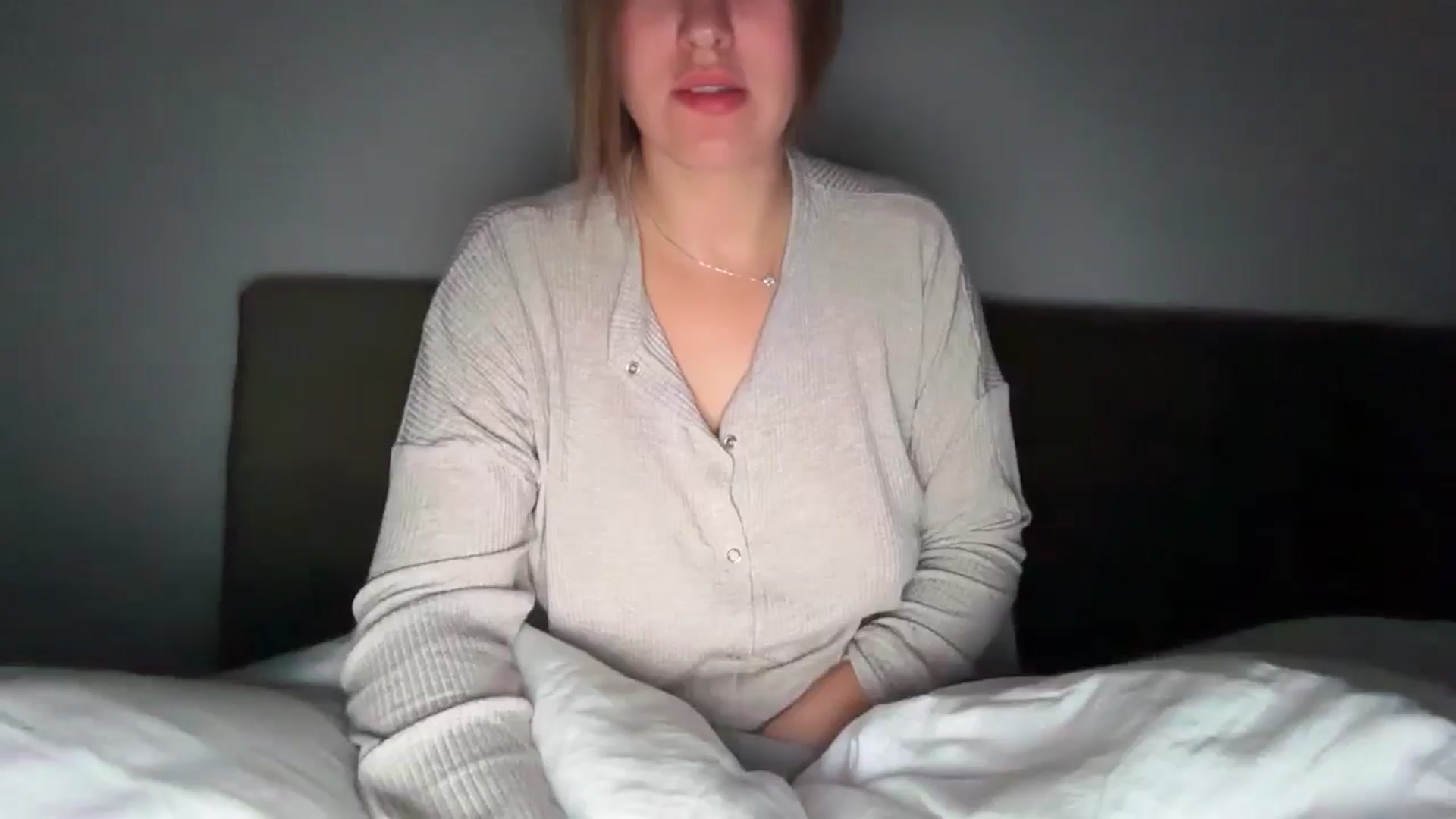 Gallery image thumbnail from SkySunFlower's myfreecams stream on, 03/17/2025, 05:34 image 11 of 20