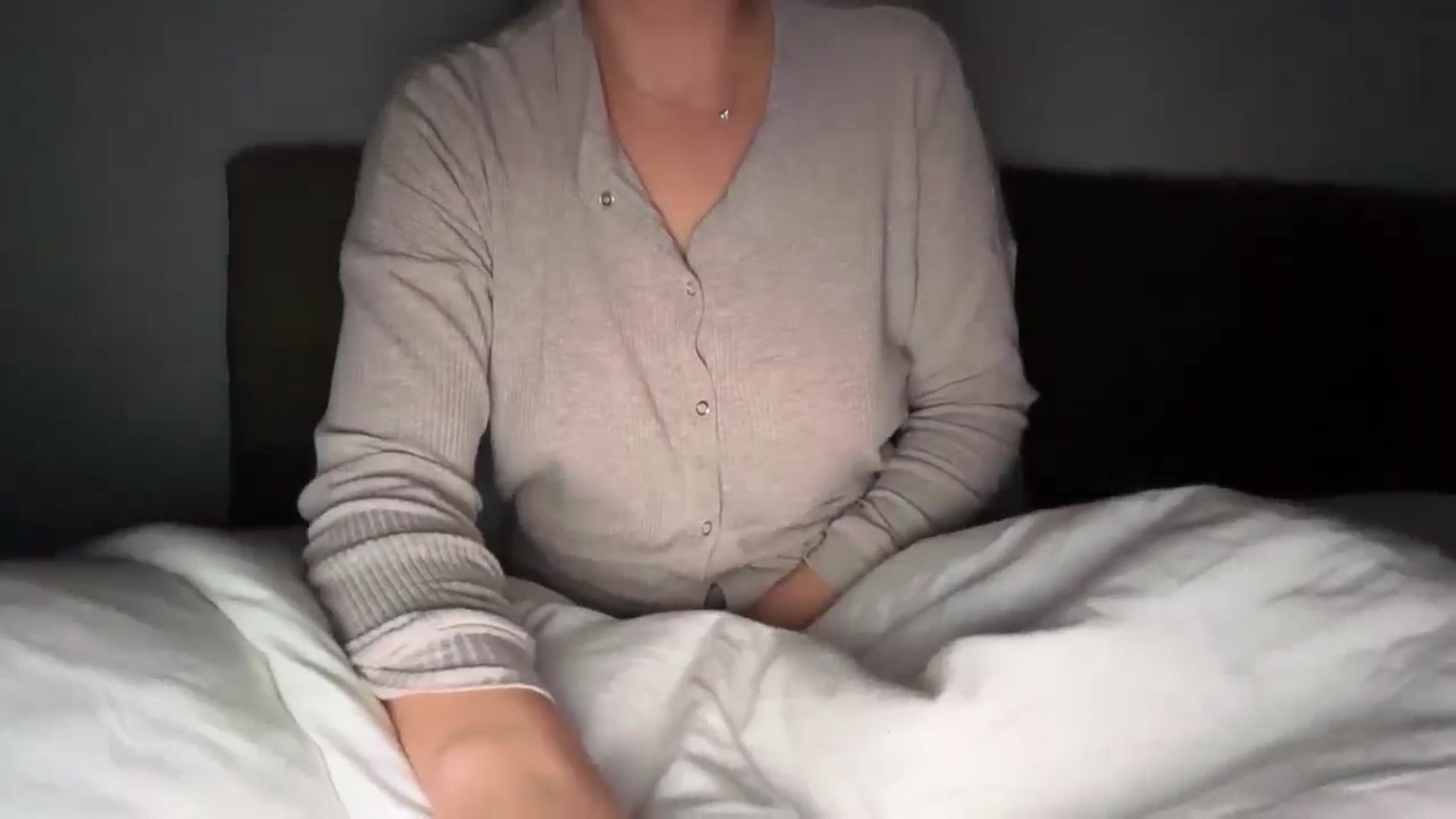 Gallery image thumbnail from SkySunFlower's myfreecams stream on, 03/17/2025, 05:34 image 3 of 20