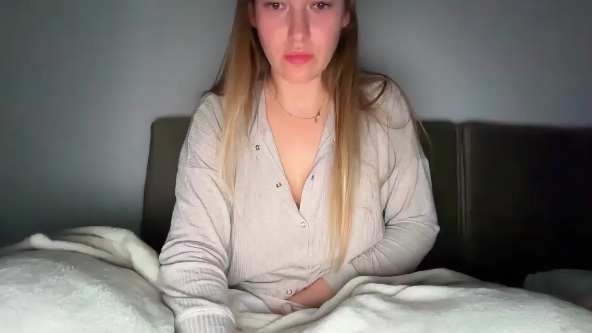 Gallery image thumbnail from SkySunFlower's myfreecams stream on, 03/19/2025, 09:47 image 1 of 20