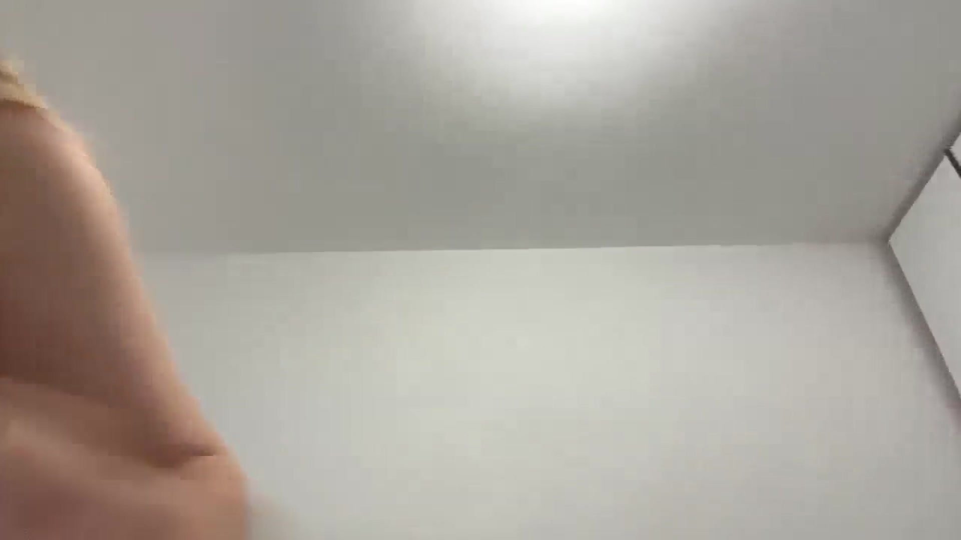 Gallery image thumbnail from SkySunFlower's myfreecams stream on, 03/29/2025, 04:18 image 10 of 20
