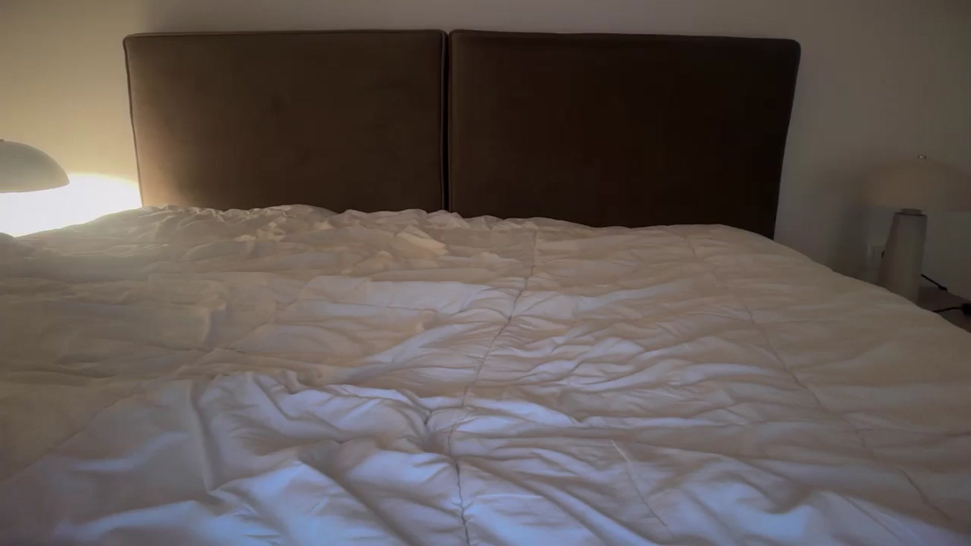 Gallery image thumbnail from SkySunFlower's myfreecams stream on, 05/27/2025, 24:39 image 18 of 20