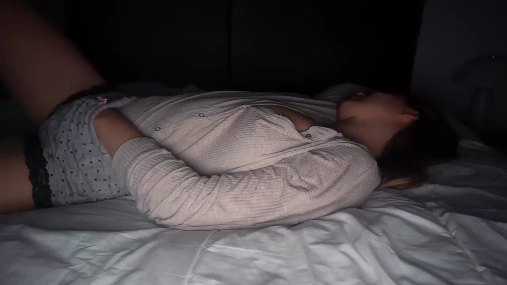 Gallery image thumbnail from SkySunFlower's myfreecams stream on, 05/27/2025, 03:41 image 12 of 20
