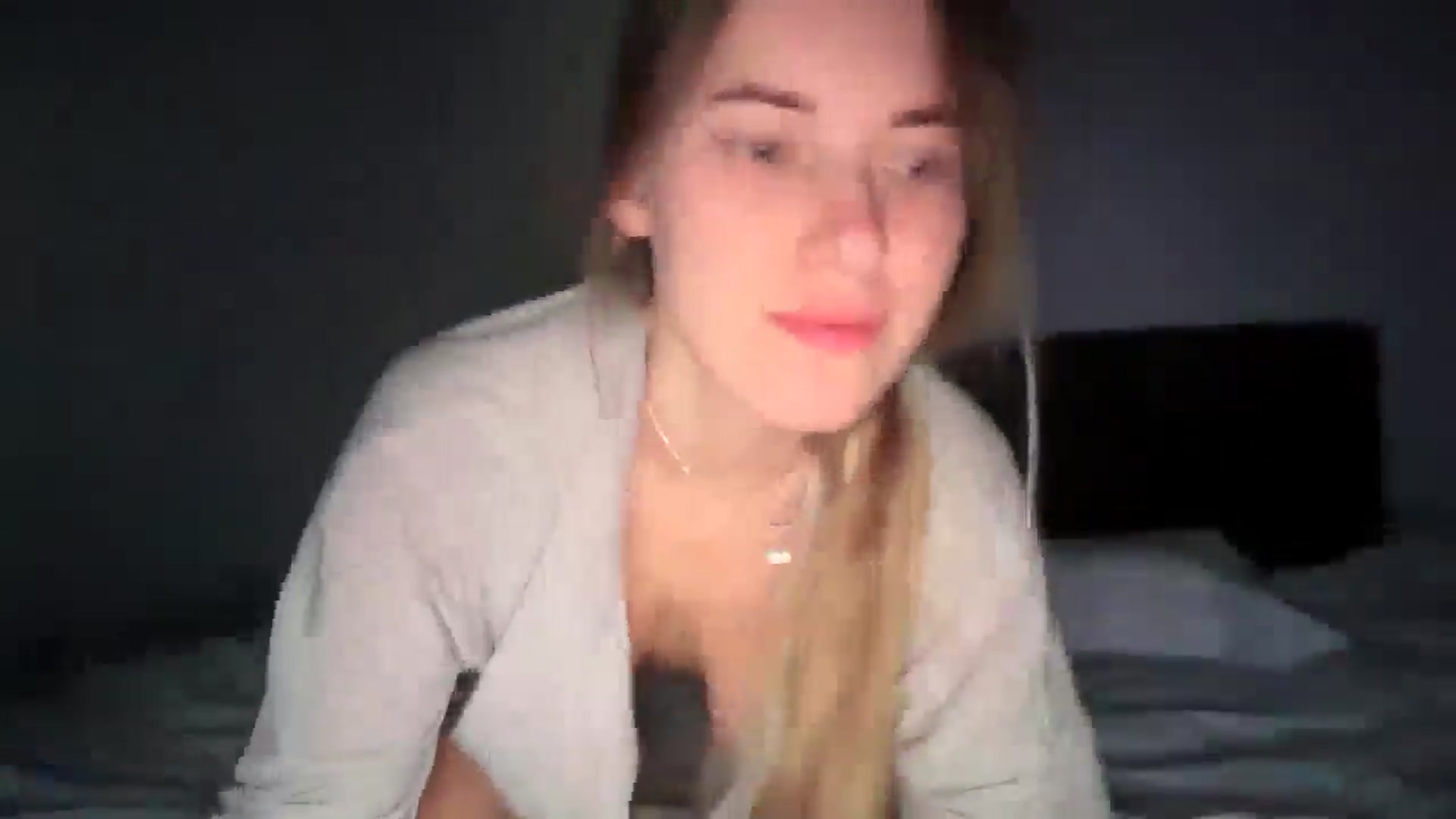 Gallery image thumbnail from SkySunFlower's myfreecams stream on, 05/29/2025, 05:40 image 18 of 20