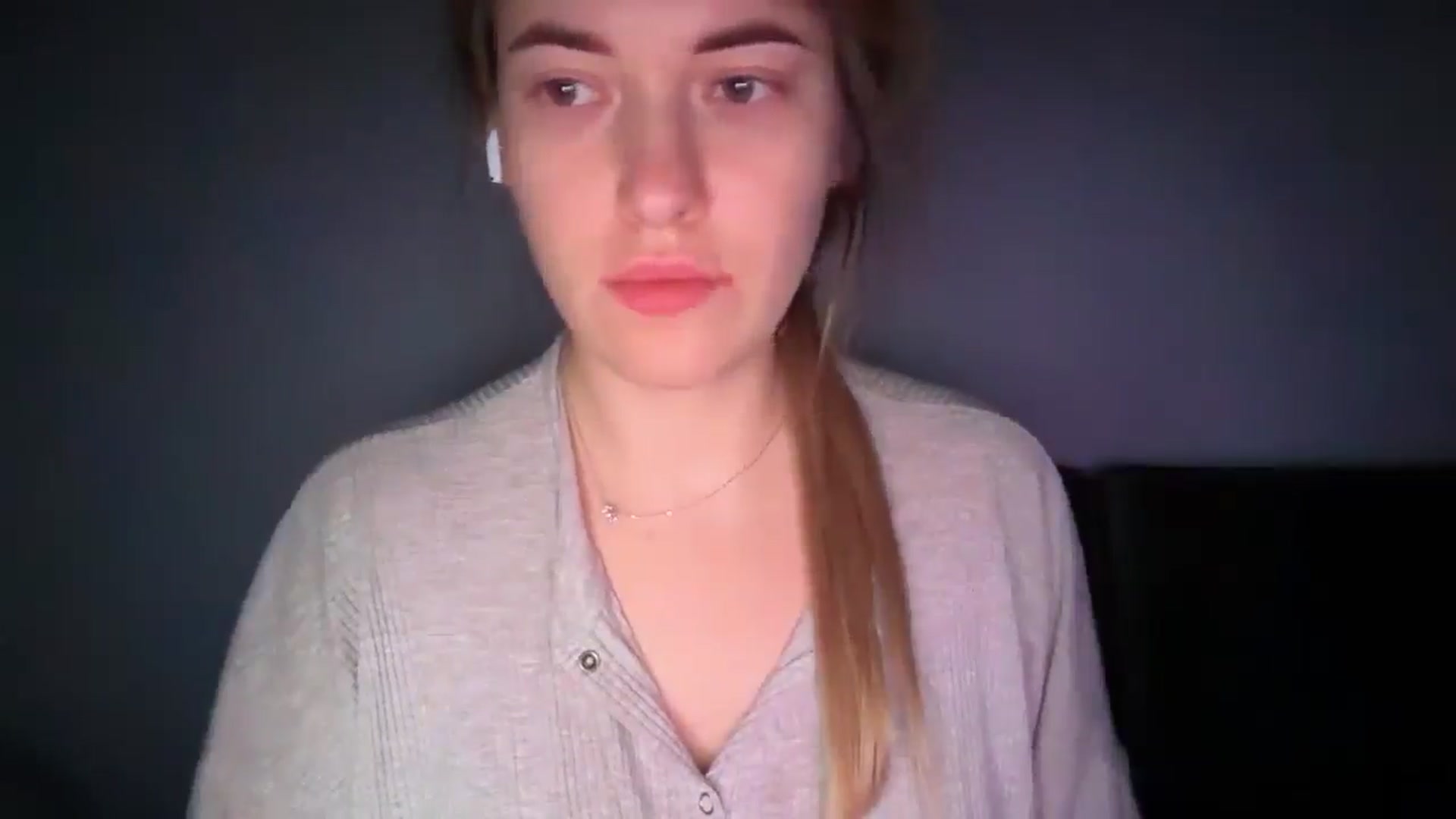 Gallery image thumbnail from SkySunFlower's myfreecams stream on, 05/29/2025, 08:33 image 4 of 20