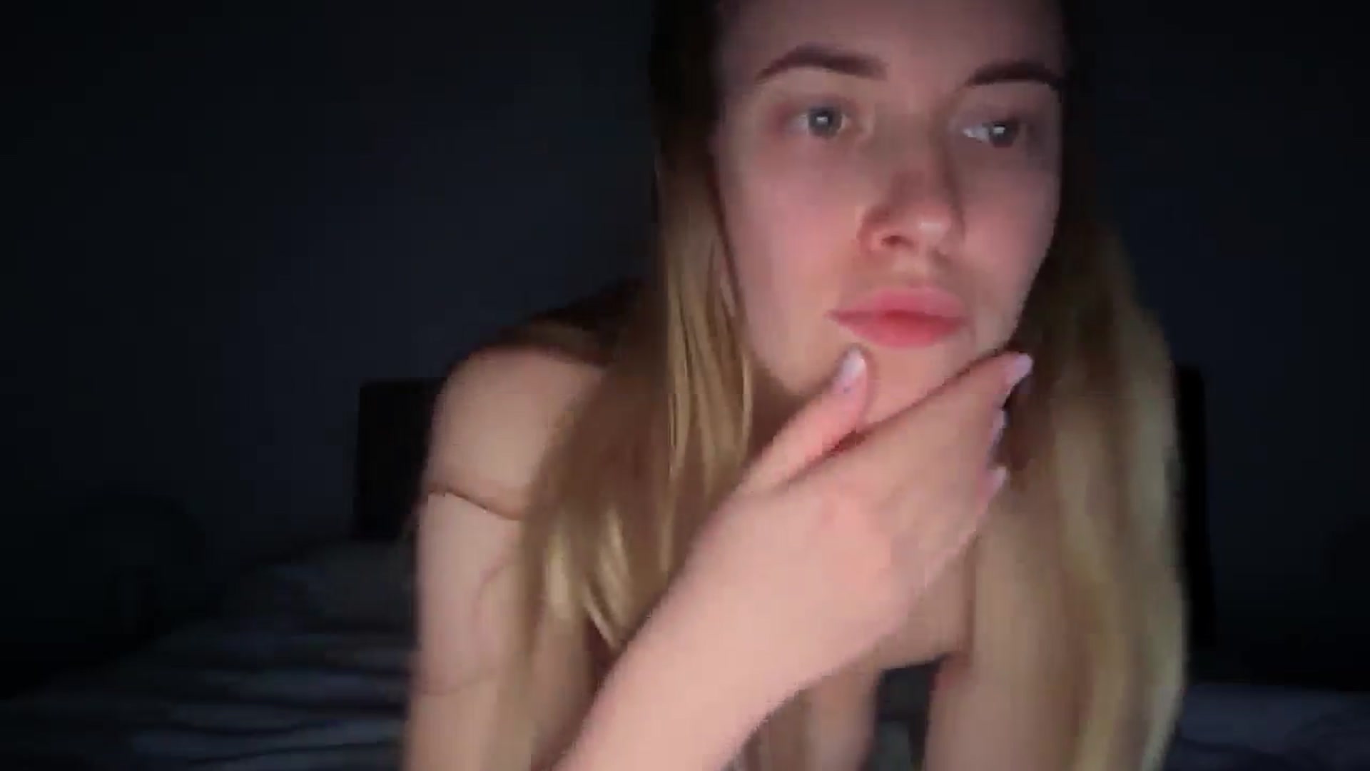 Gallery image thumbnail from SkySunFlower's myfreecams stream on, 05/30/2025, 07:44 image 8 of 20