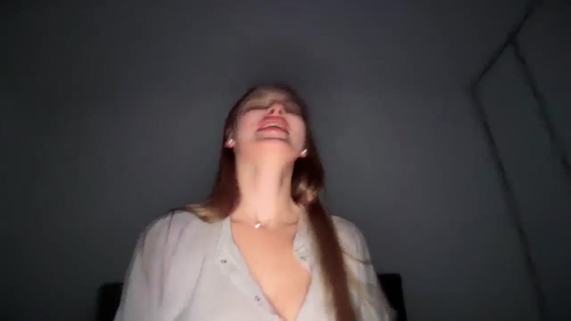 Gallery image thumbnail from SkySunFlower's myfreecams stream on, 05/31/2025, 10:42 image 17 of 20