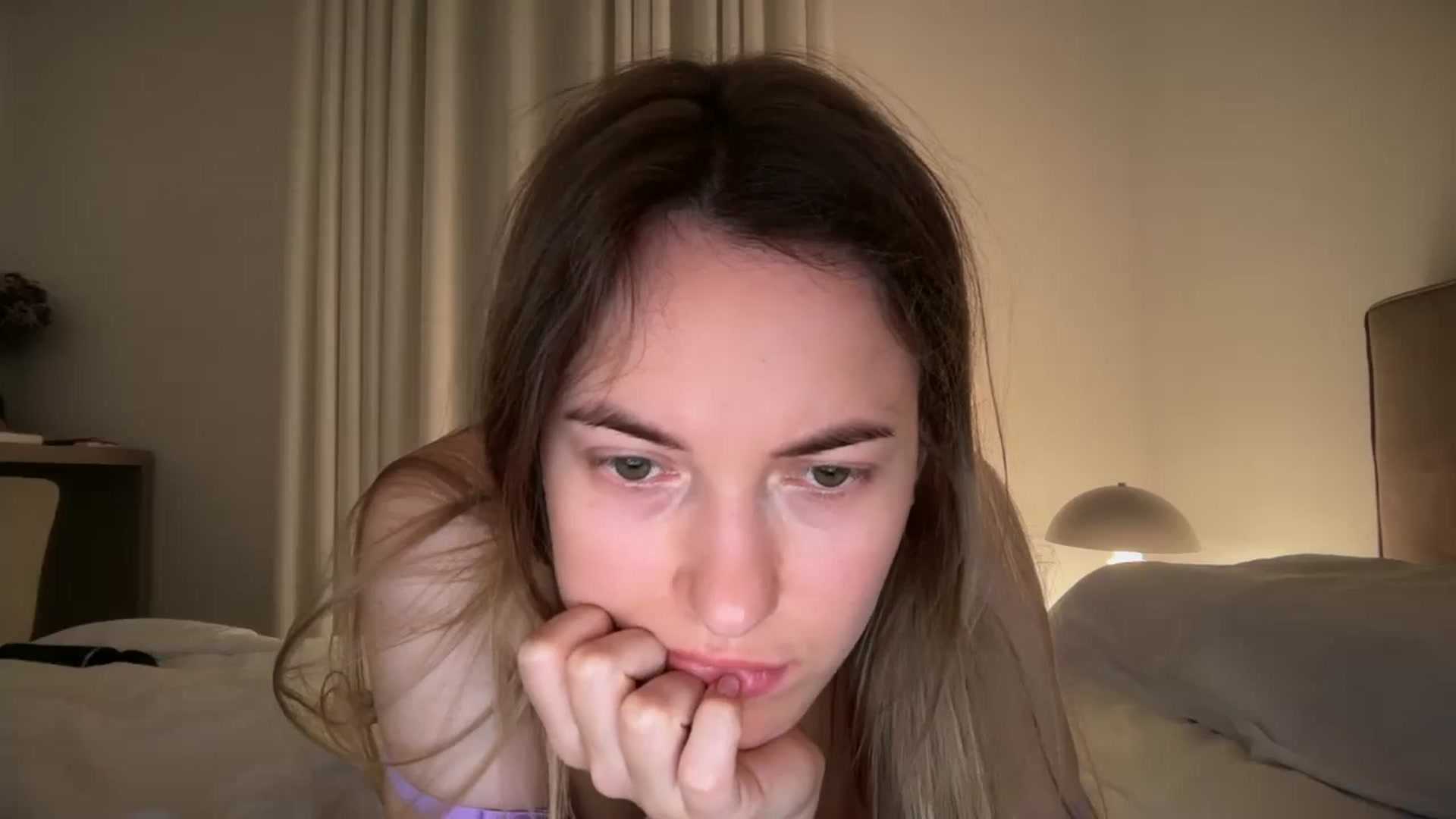 Gallery image thumbnail from SkySunFlower's myfreecams stream on, 06/03/2025, 03:02 image 7 of 20