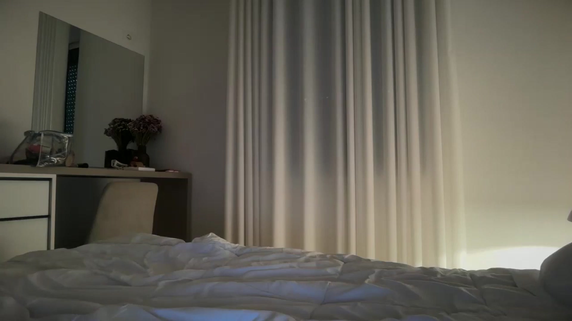 Gallery image thumbnail from SkySunFlower's myfreecams stream on, 06/03/2025, 05:00 image 4 of 20