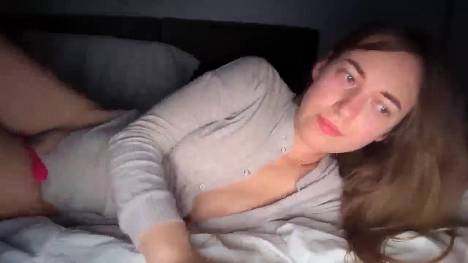 Gallery image thumbnail from SkySunFlower's myfreecams stream on, 06/04/2025, 03:21 image 11 of 20