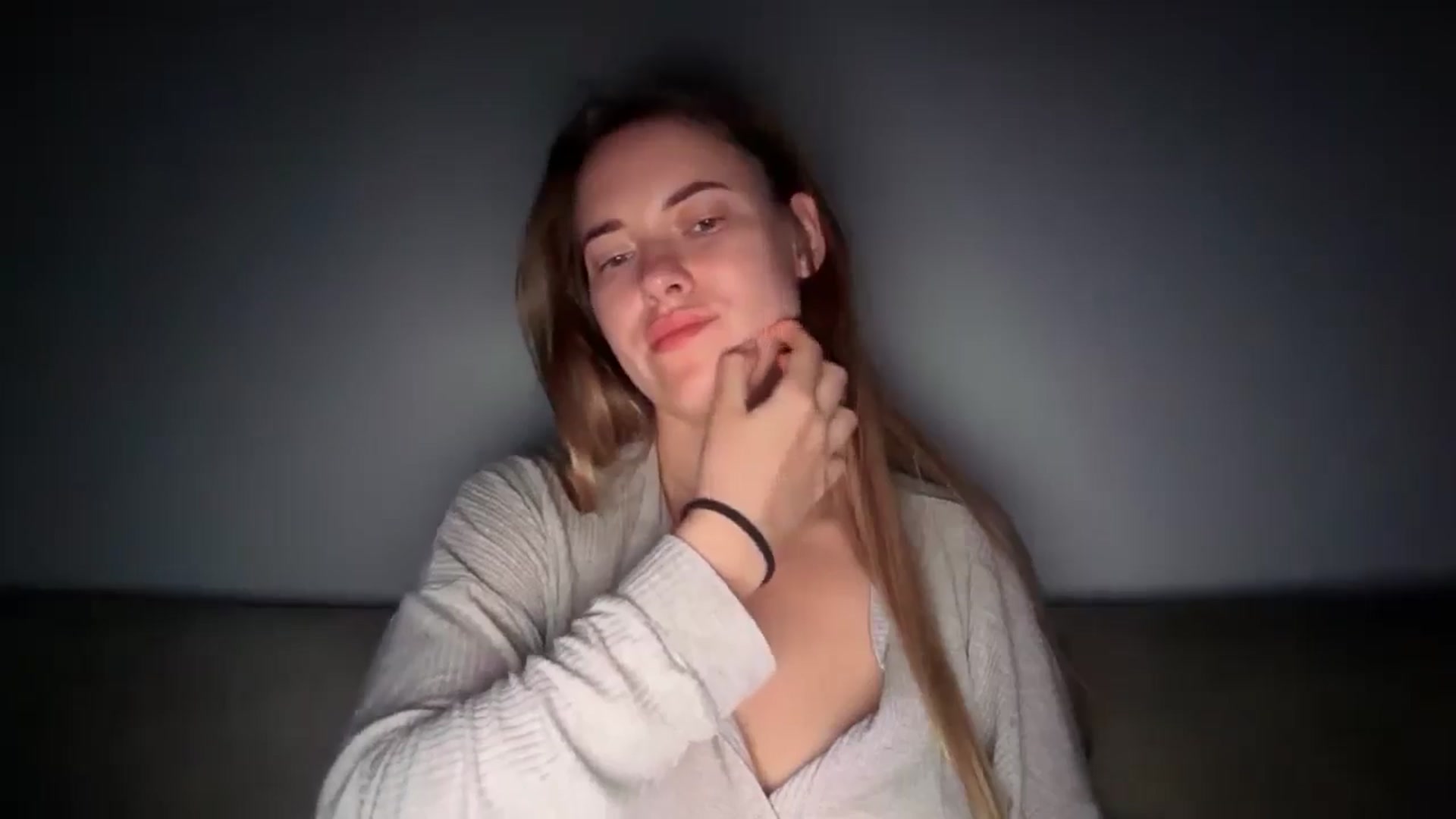 Gallery image thumbnail from SkySunFlower's myfreecams stream on, 06/11/2025, 02:11 image 12 of 20