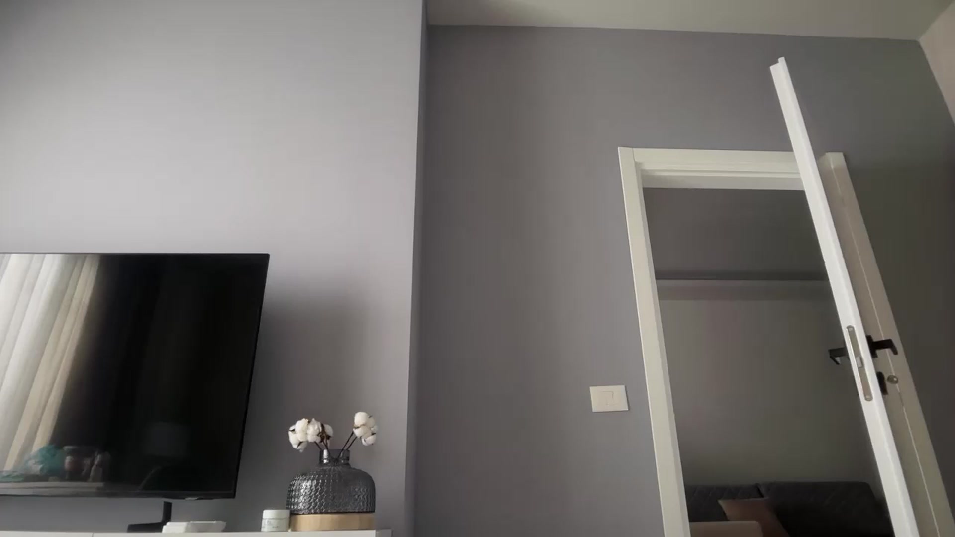 Gallery image thumbnail from SkySunFlower's myfreecams stream on, 06/12/2025, 12:23 image 19 of 20