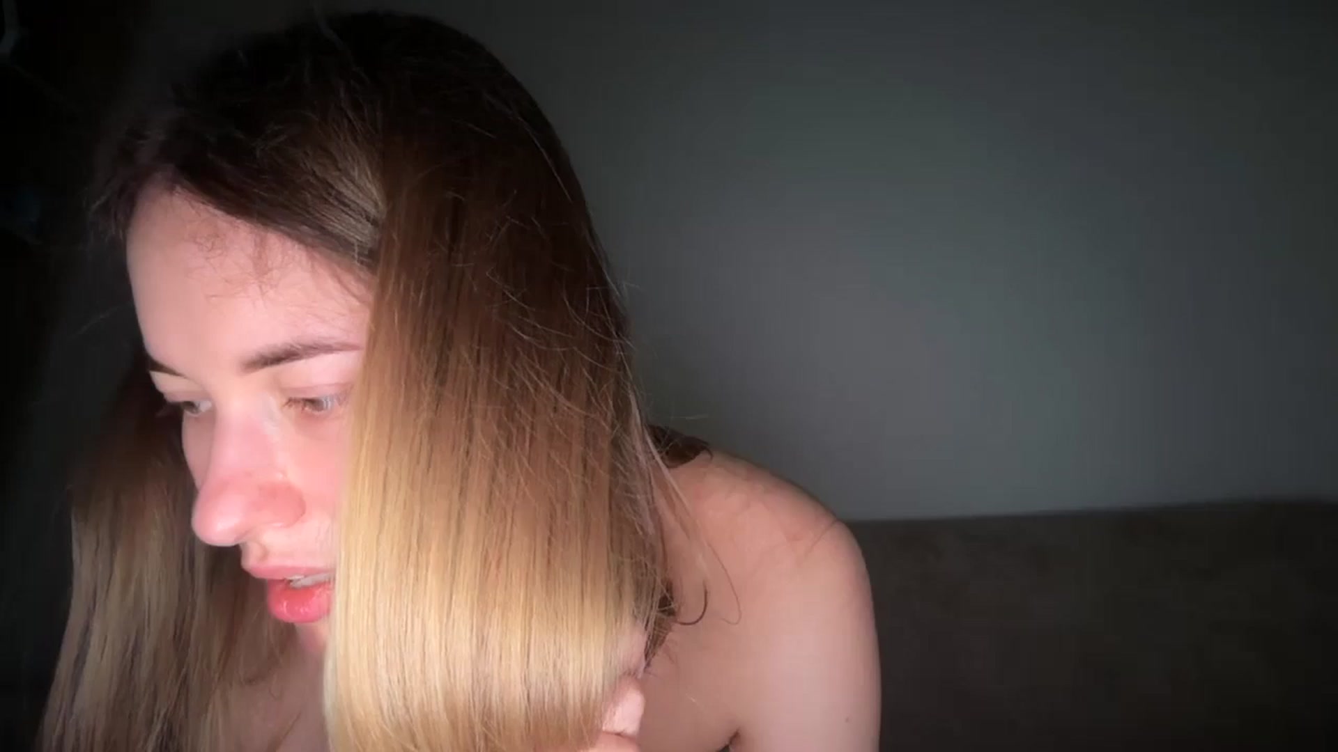 Gallery image thumbnail from SkySunFlower's myfreecams stream on, 06/12/2025, 17:26 image 10 of 20