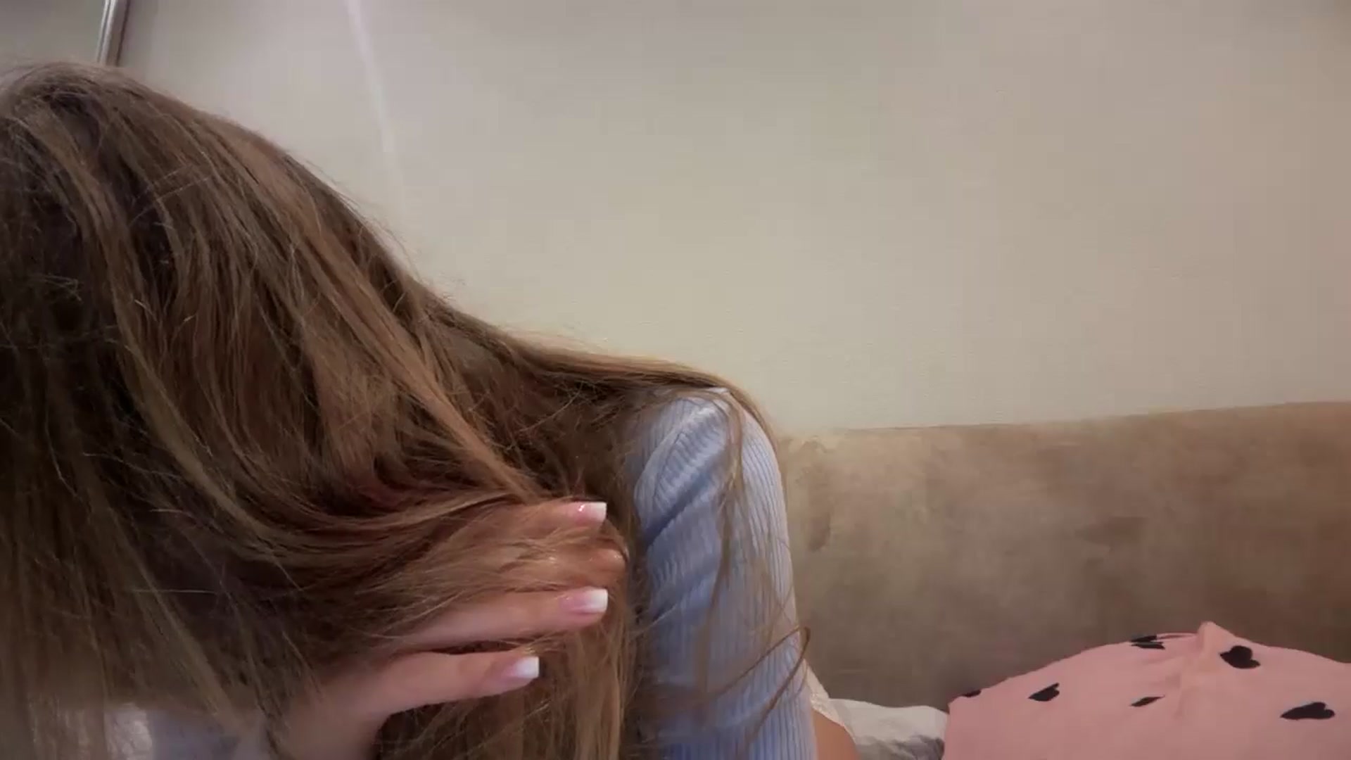 Gallery image thumbnail from SkySunFlower's myfreecams stream on, 06/12/2025, 22:03 image 9 of 20