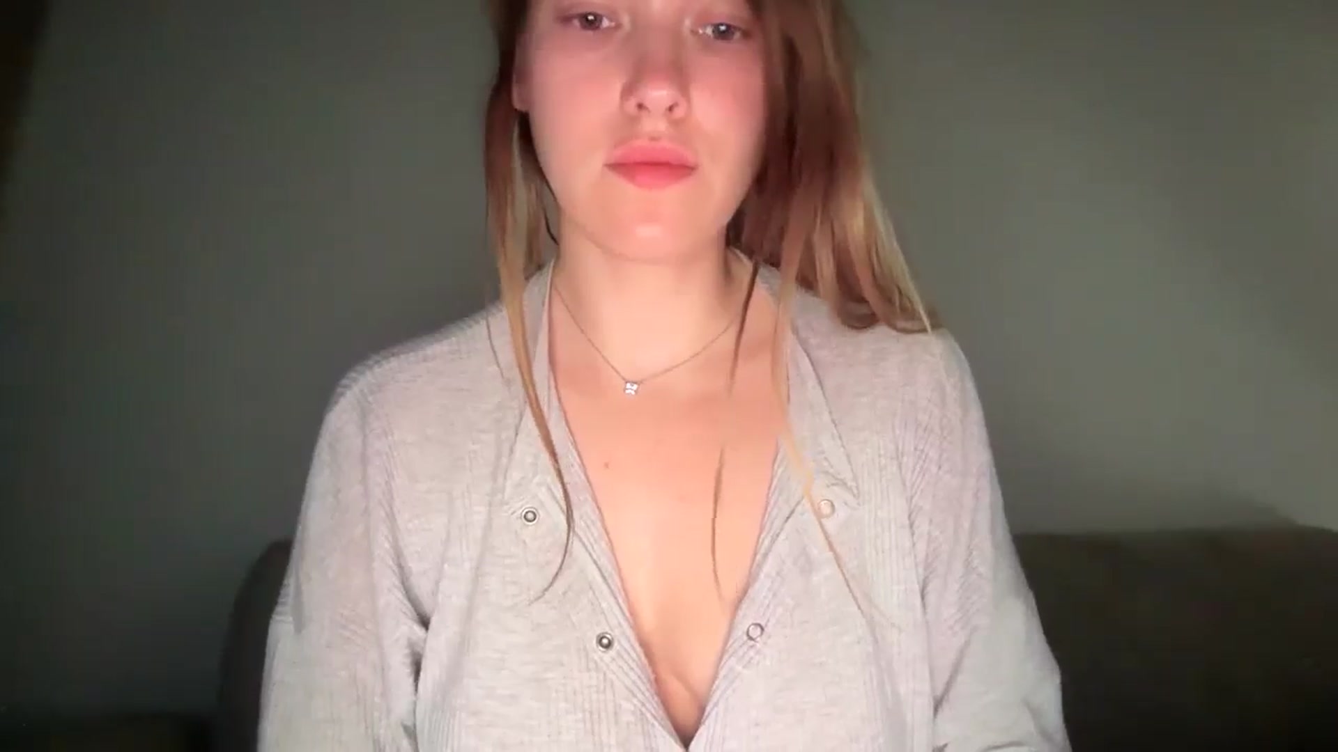 Gallery image thumbnail from SkySunFlower's myfreecams stream on, 06/13/2025, 06:18 image 17 of 20