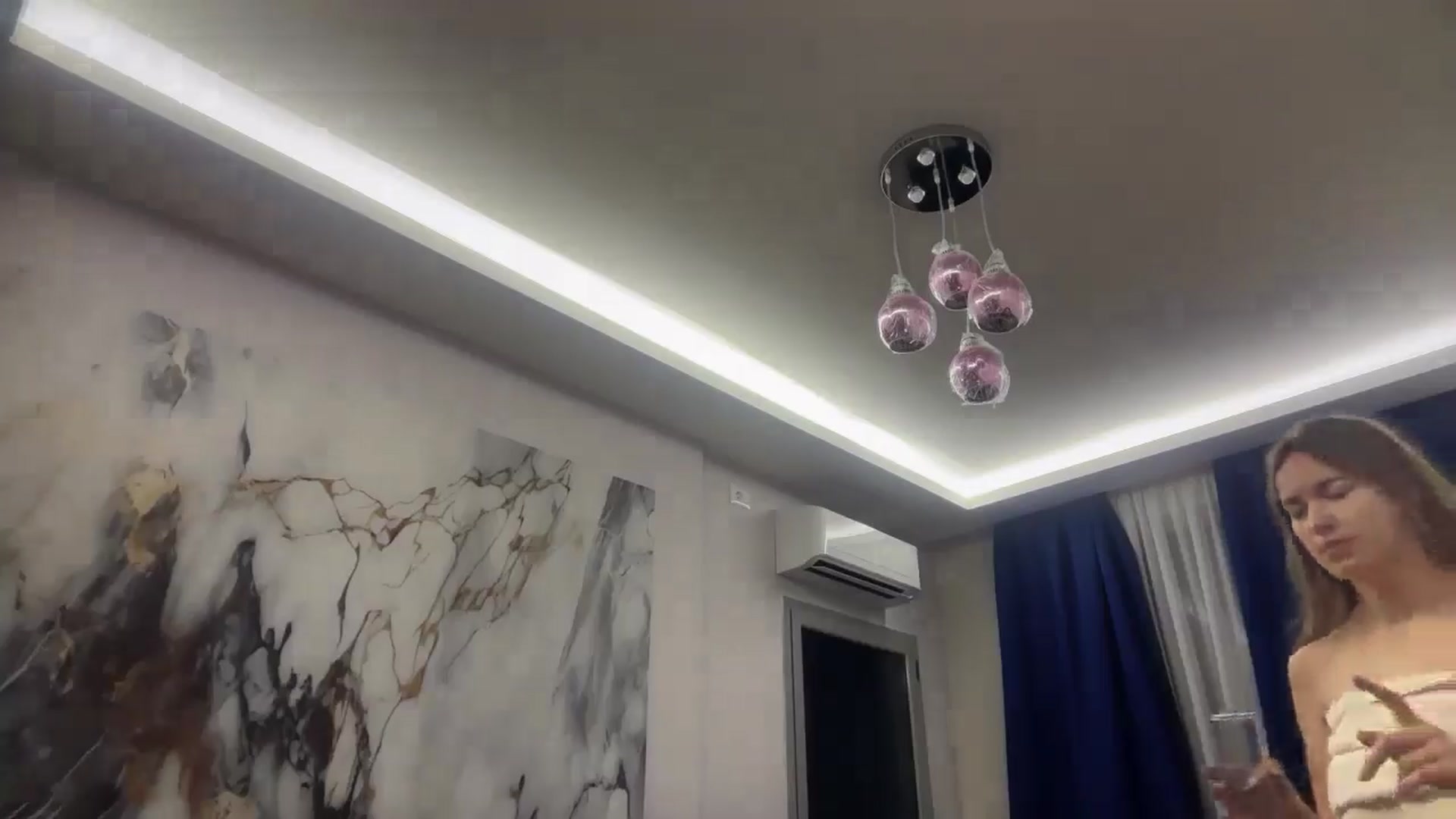 Gallery image thumbnail from SkySunFlower's myfreecams stream on, 06/14/2025, 01:58 image 10 of 20