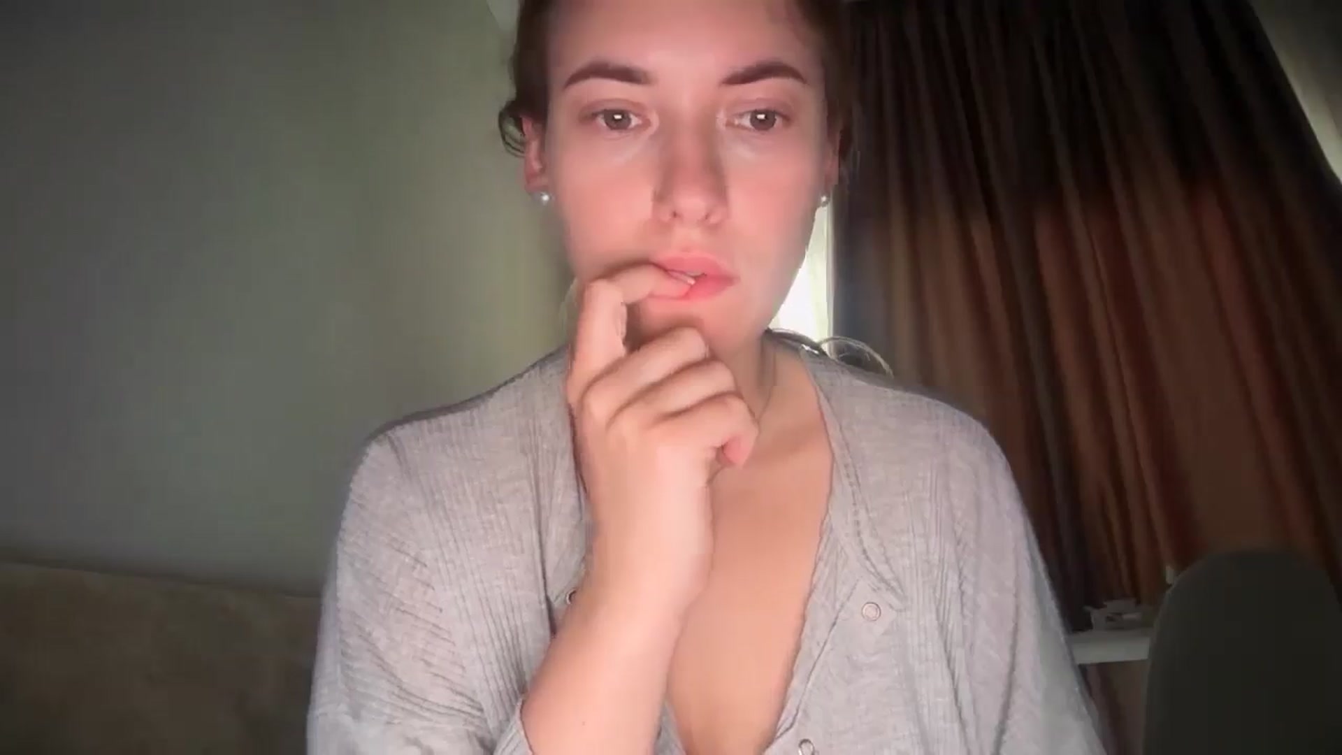 Gallery image thumbnail from SkySunFlower's myfreecams stream on, 06/15/2025, 12:33 image 20 of 20