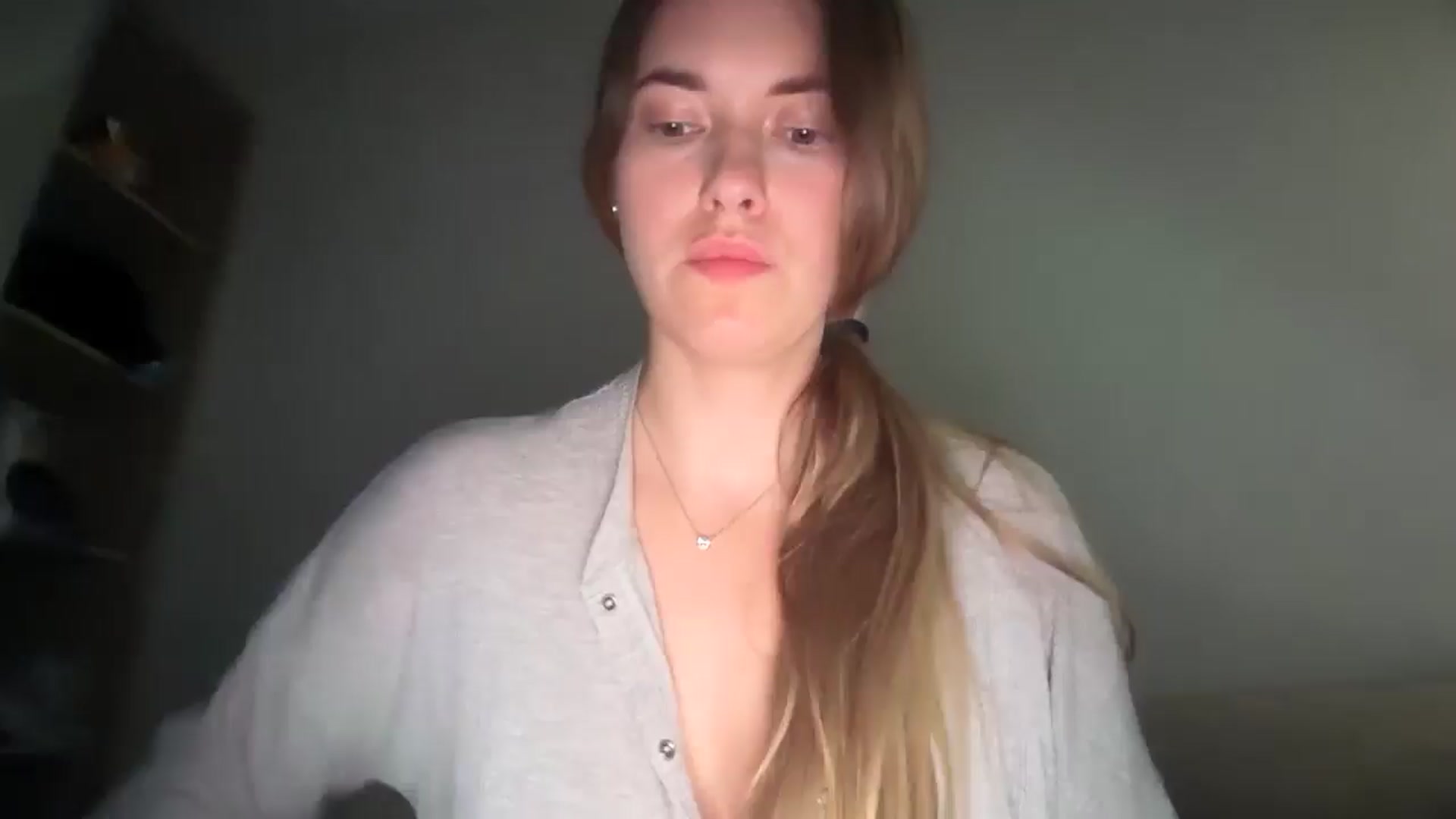 Gallery image thumbnail from SkySunFlower's myfreecams stream on, 06/15/2025, 12:33 image 17 of 20