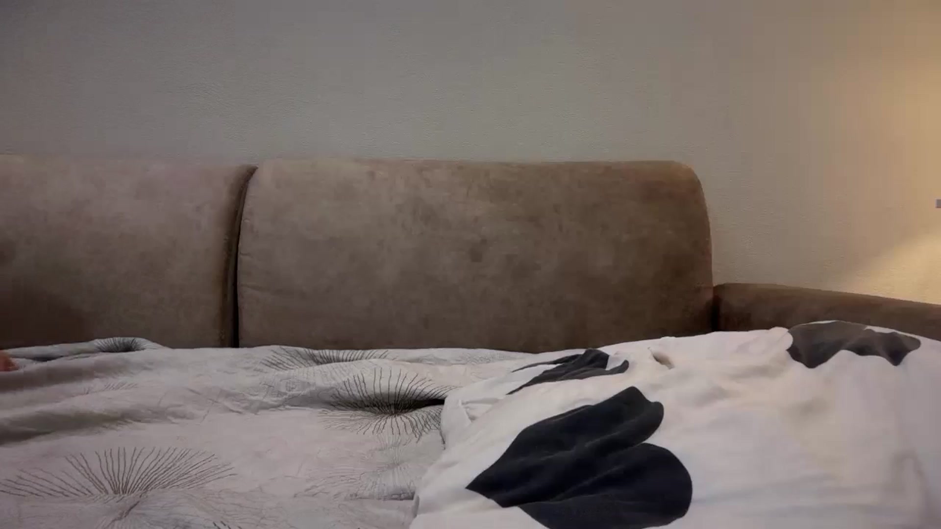 Gallery image thumbnail from SkySunFlower's myfreecams stream on, 06/18/2025, 22:14 image 17 of 20