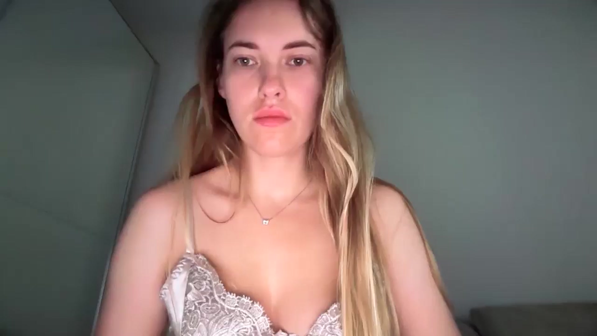 Gallery image thumbnail from SkySunFlower's myfreecams stream on, 06/20/2025, 15:59 image 1 of 20