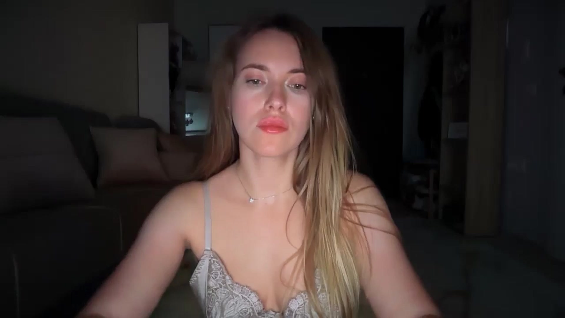 Gallery image thumbnail from SkySunFlower's myfreecams stream on, 06/21/2025, 03:59 image 13 of 20