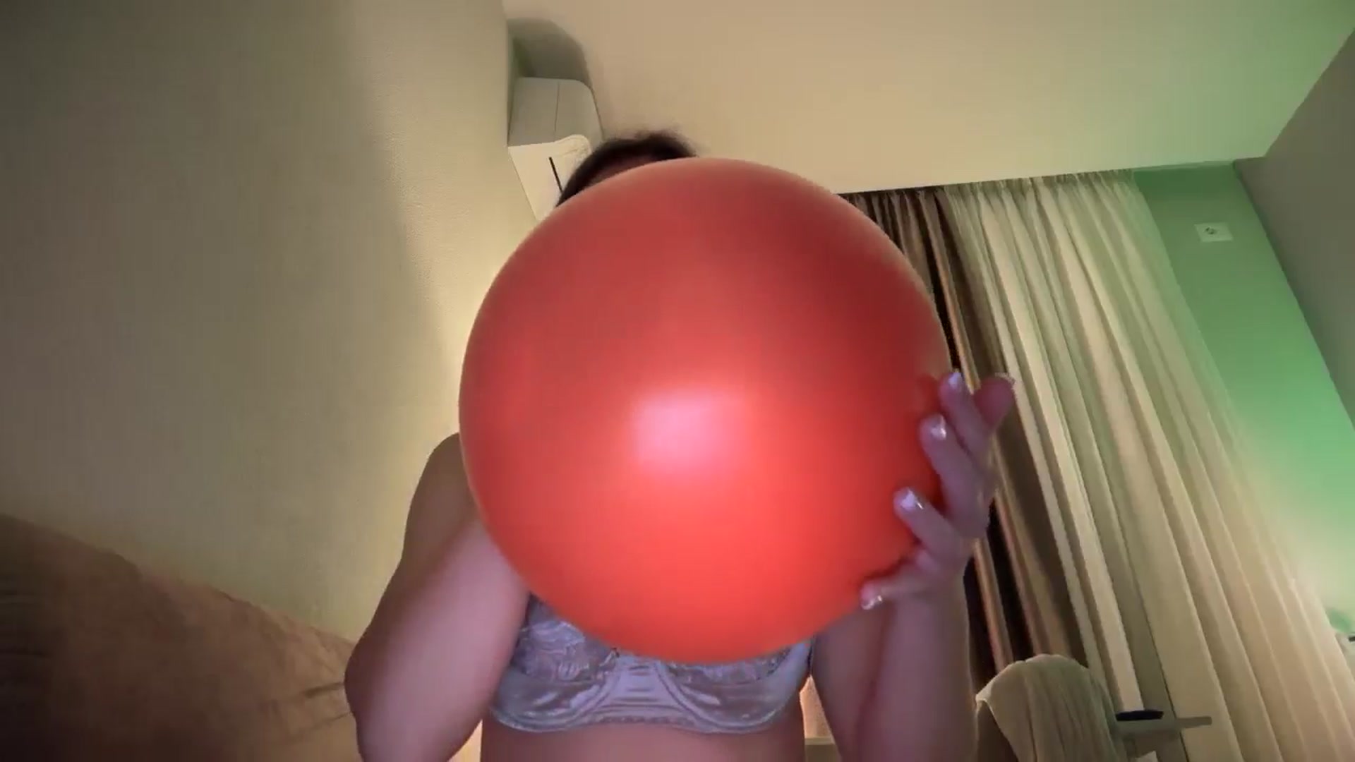Gallery image thumbnail from SkySunFlower's myfreecams stream on, 06/23/2025, 01:48 image 12 of 20