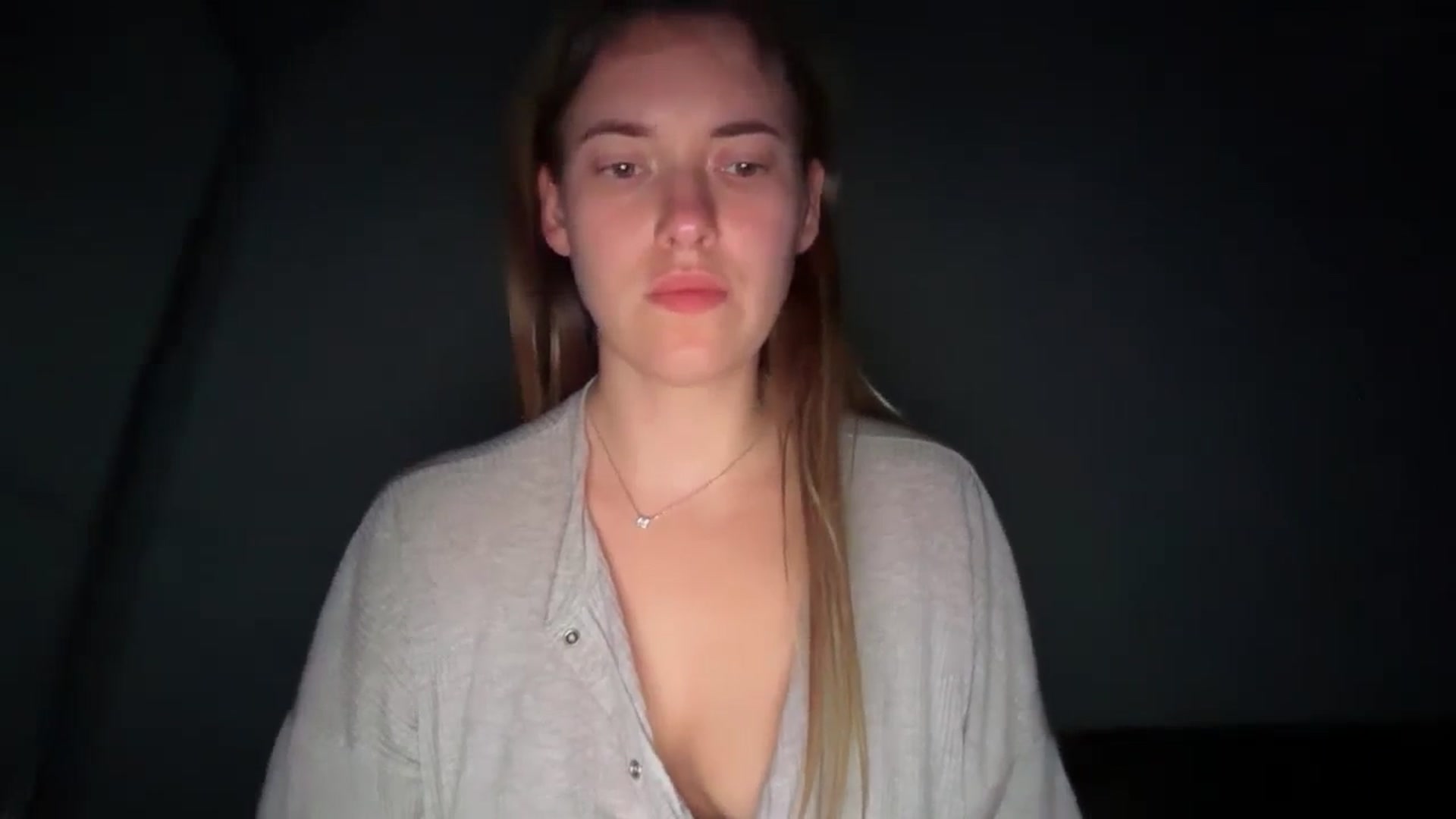 Gallery image thumbnail from SkySunFlower's myfreecams stream on, 06/23/2025, 02:55 image 19 of 20