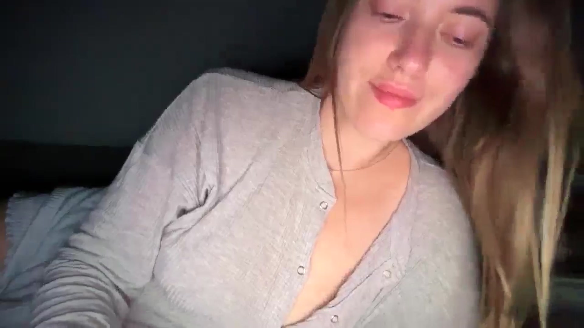 Gallery image thumbnail from SkySunFlower's myfreecams stream on, 06/23/2025, 02:55 image 5 of 20