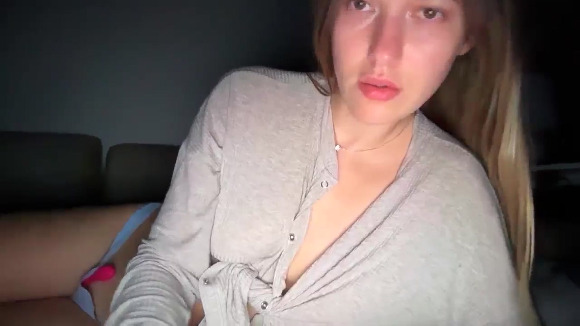 Gallery image thumbnail from SkySunFlower's myfreecams stream on, 06/23/2025, 02:55 image 12 of 20