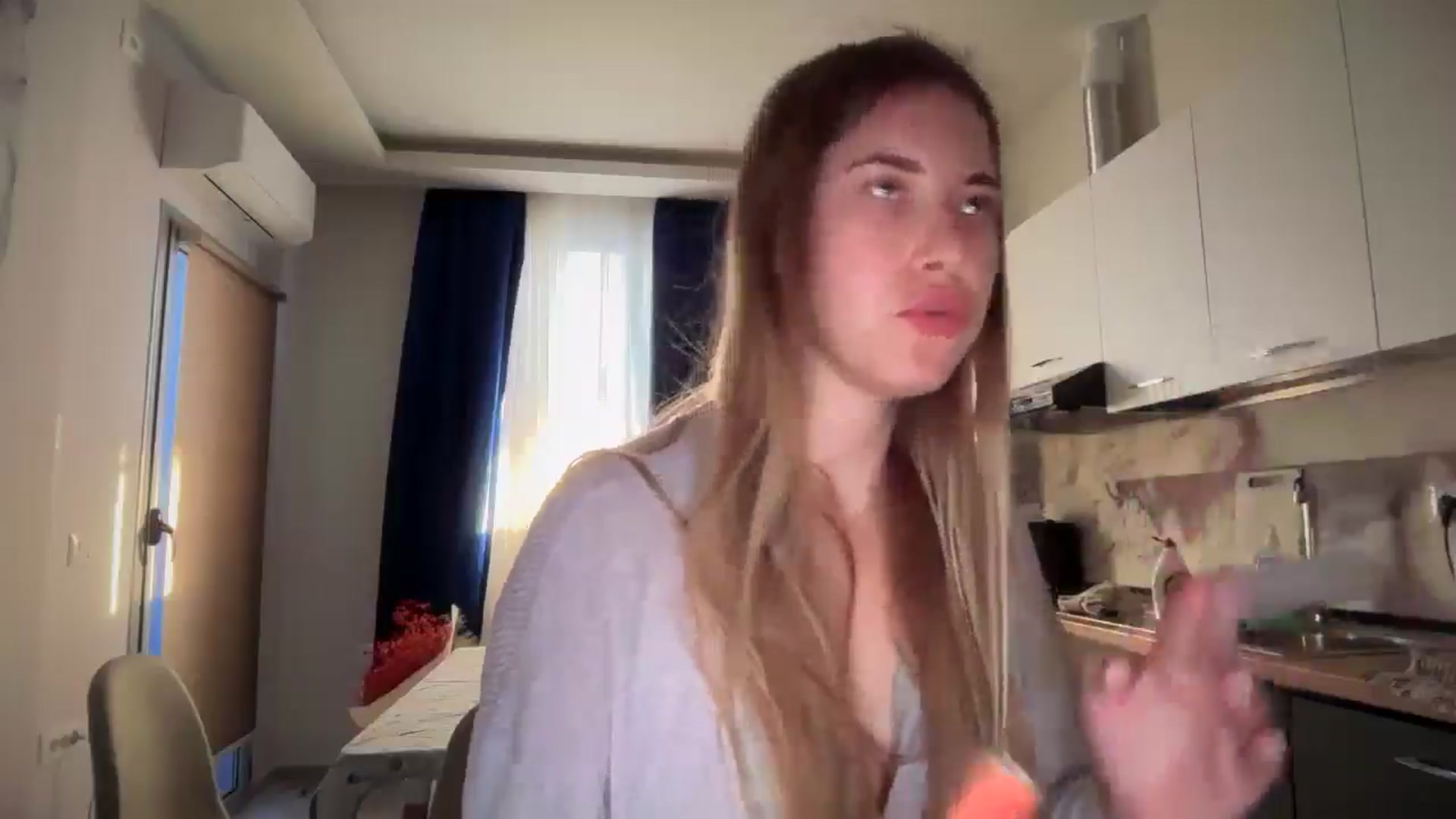 Gallery image thumbnail from SkySunFlower's myfreecams stream on, 06/23/2025, 04:07 image 8 of 20